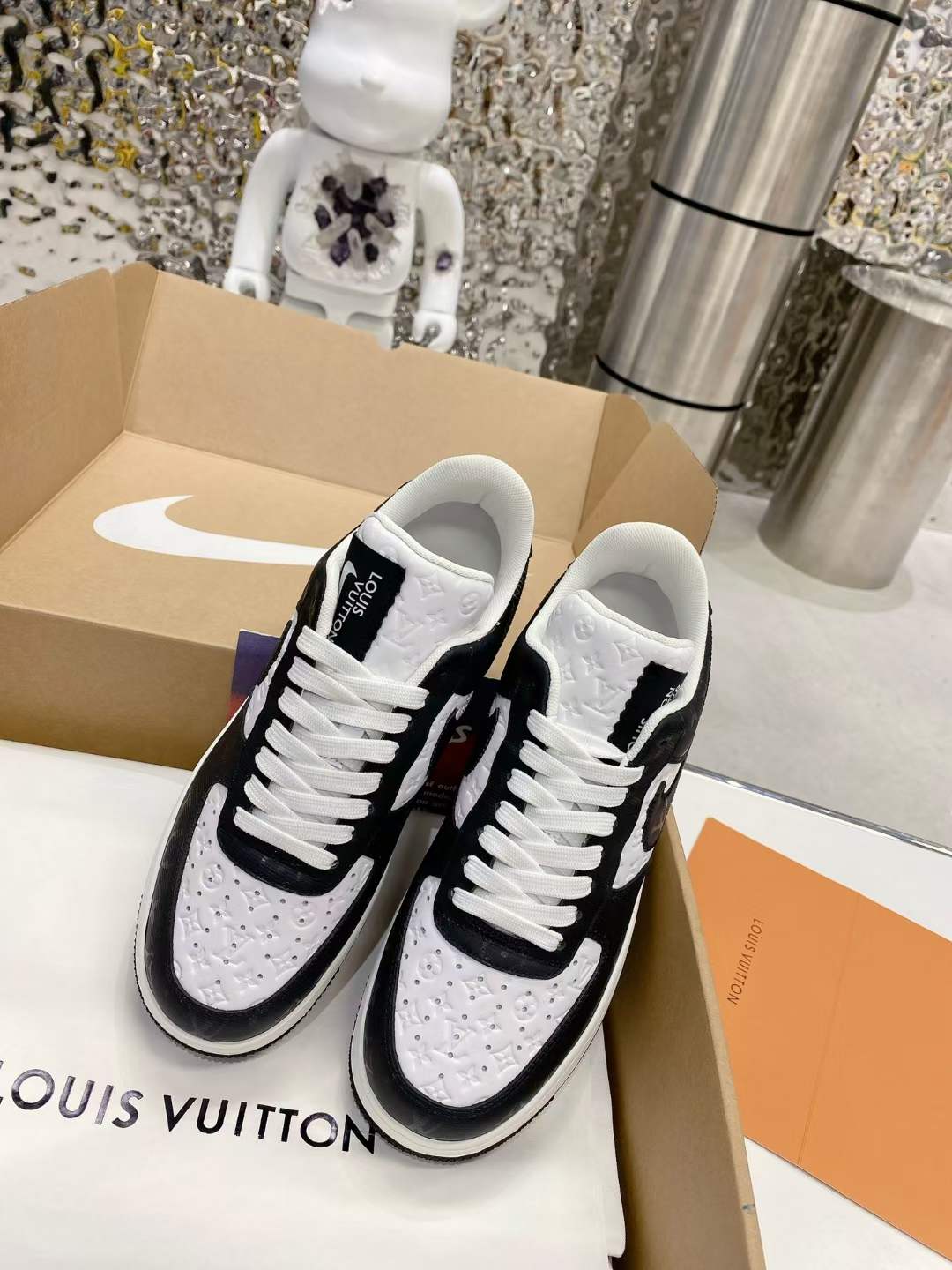 from Men Women L*ouis V*uitton x NIKE Air force1 22ss Sneakers Maikesneakers