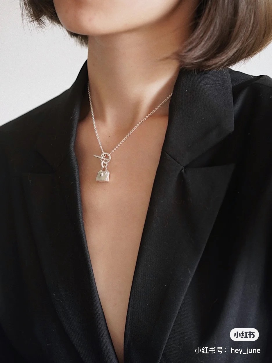 Necklace H*ermes