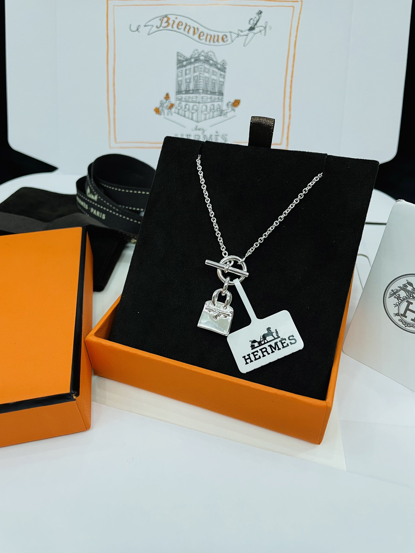 Necklace H*ermes
