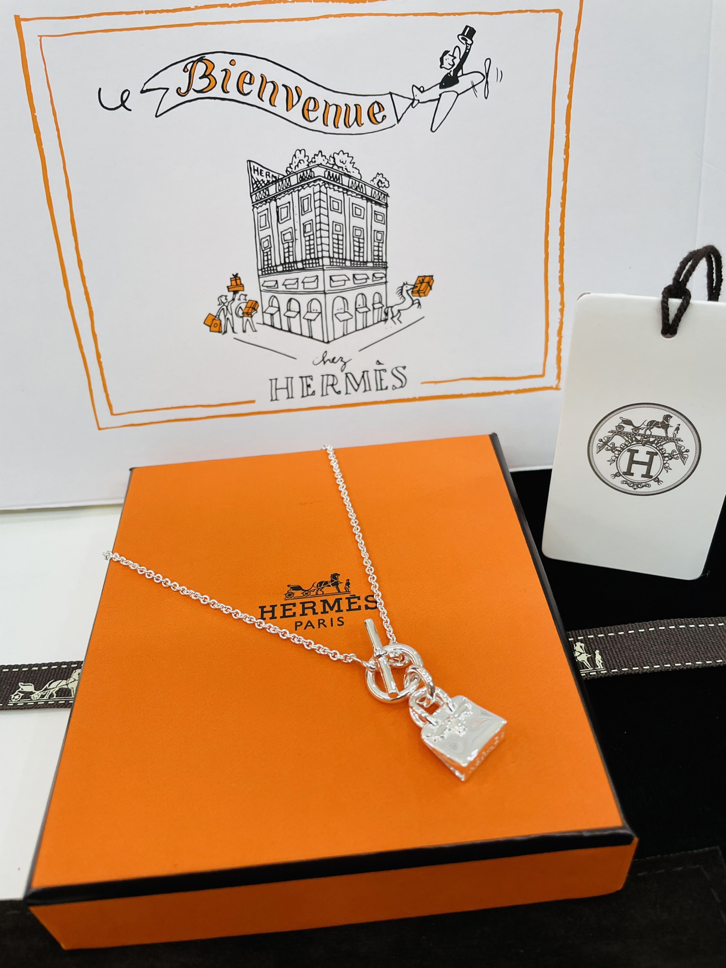 Necklace H*ermes