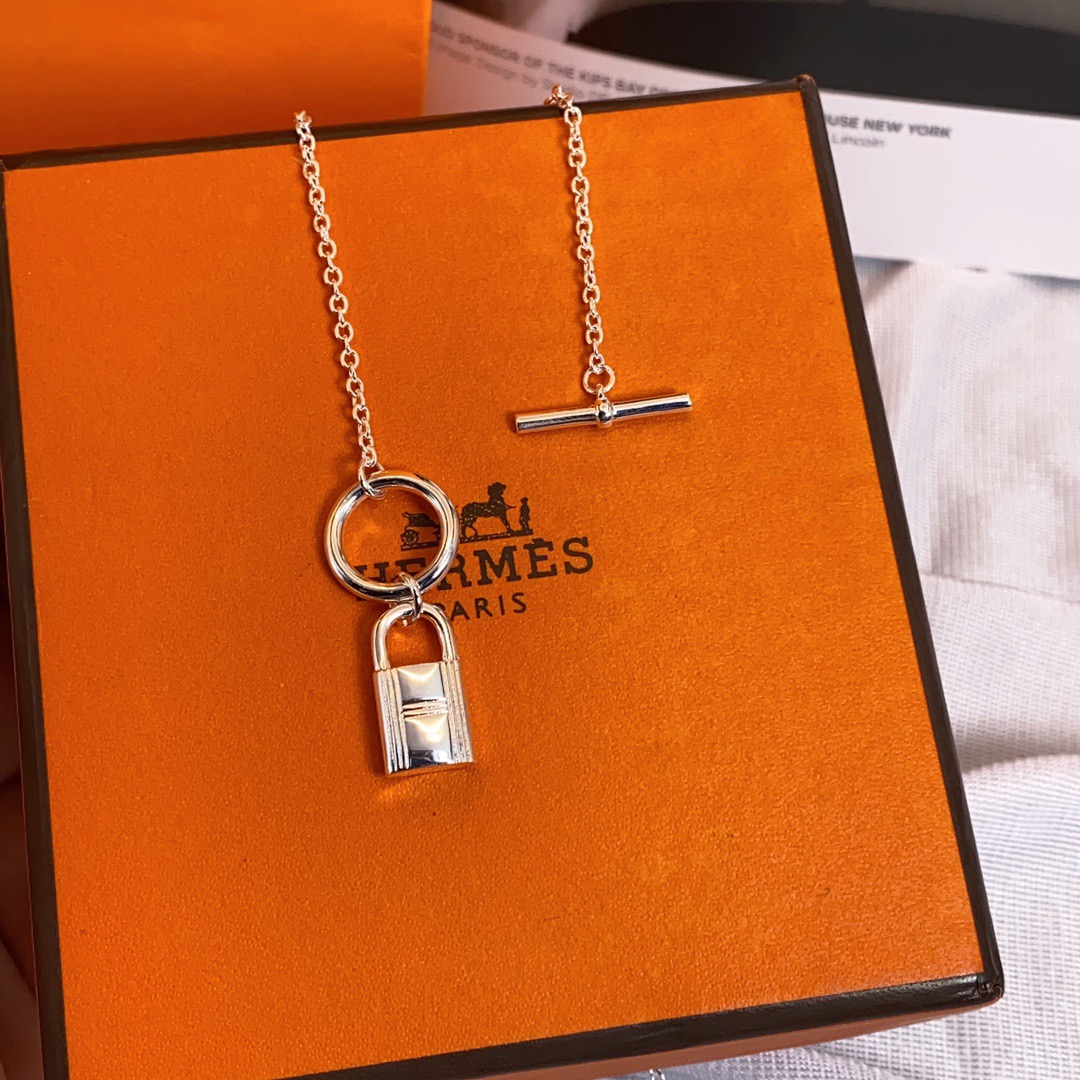 Necklace H*ermes