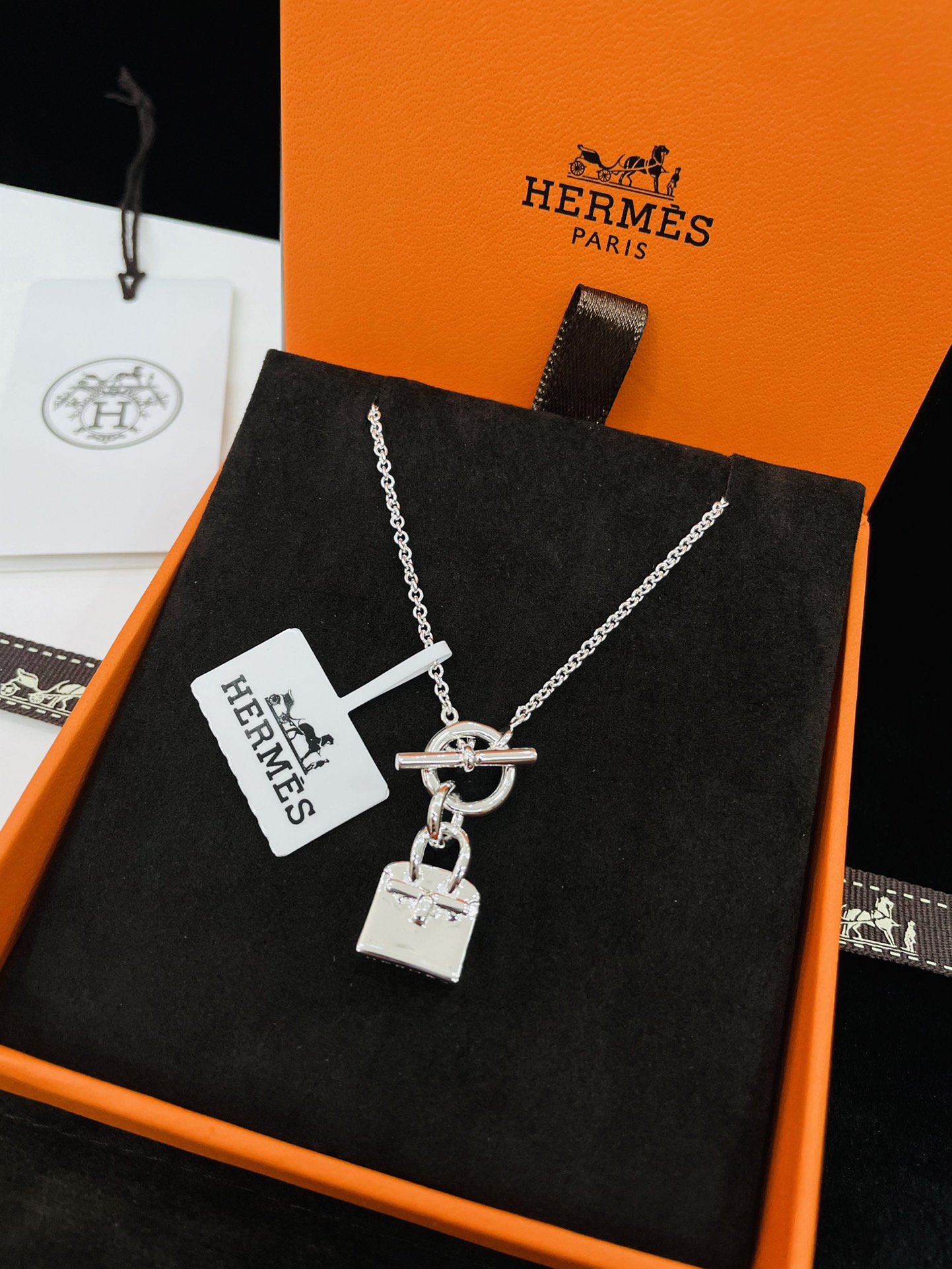 Necklace H*ermes