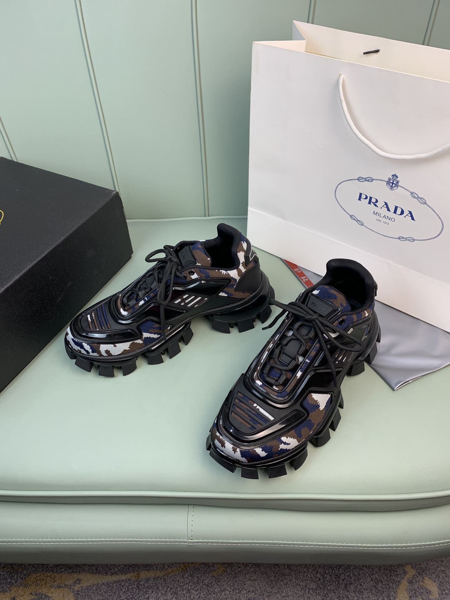 Men P*rada Top Sneaker （ ）