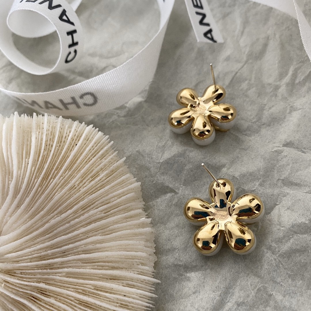 Women Earrings C*hanel