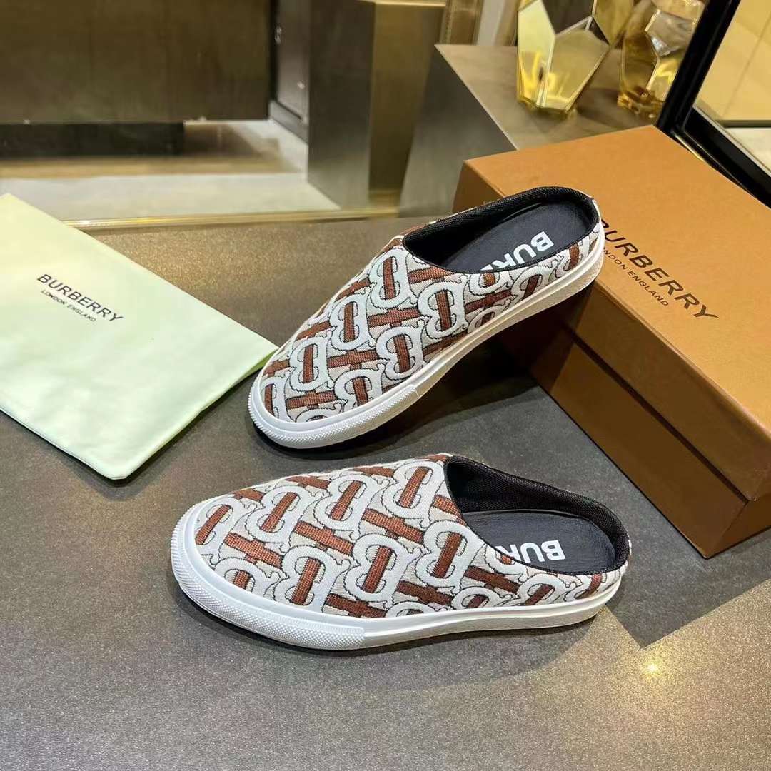 Men Women B*rberry Sneaker ()