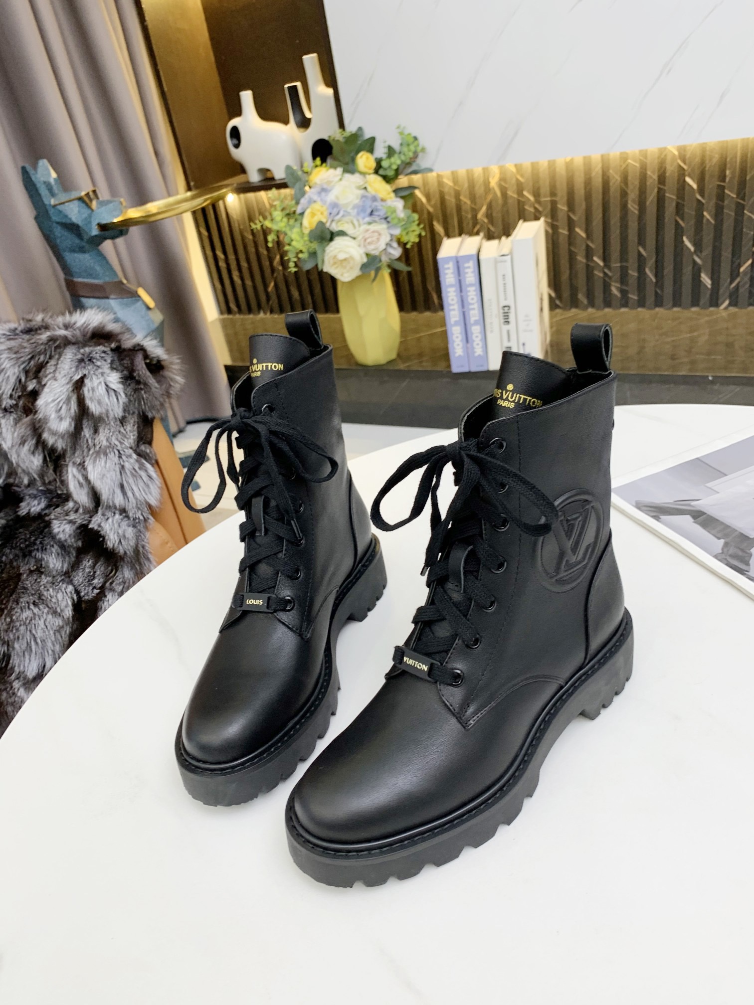 Women L*ouis V*uitton Top Boots Maikesneakers