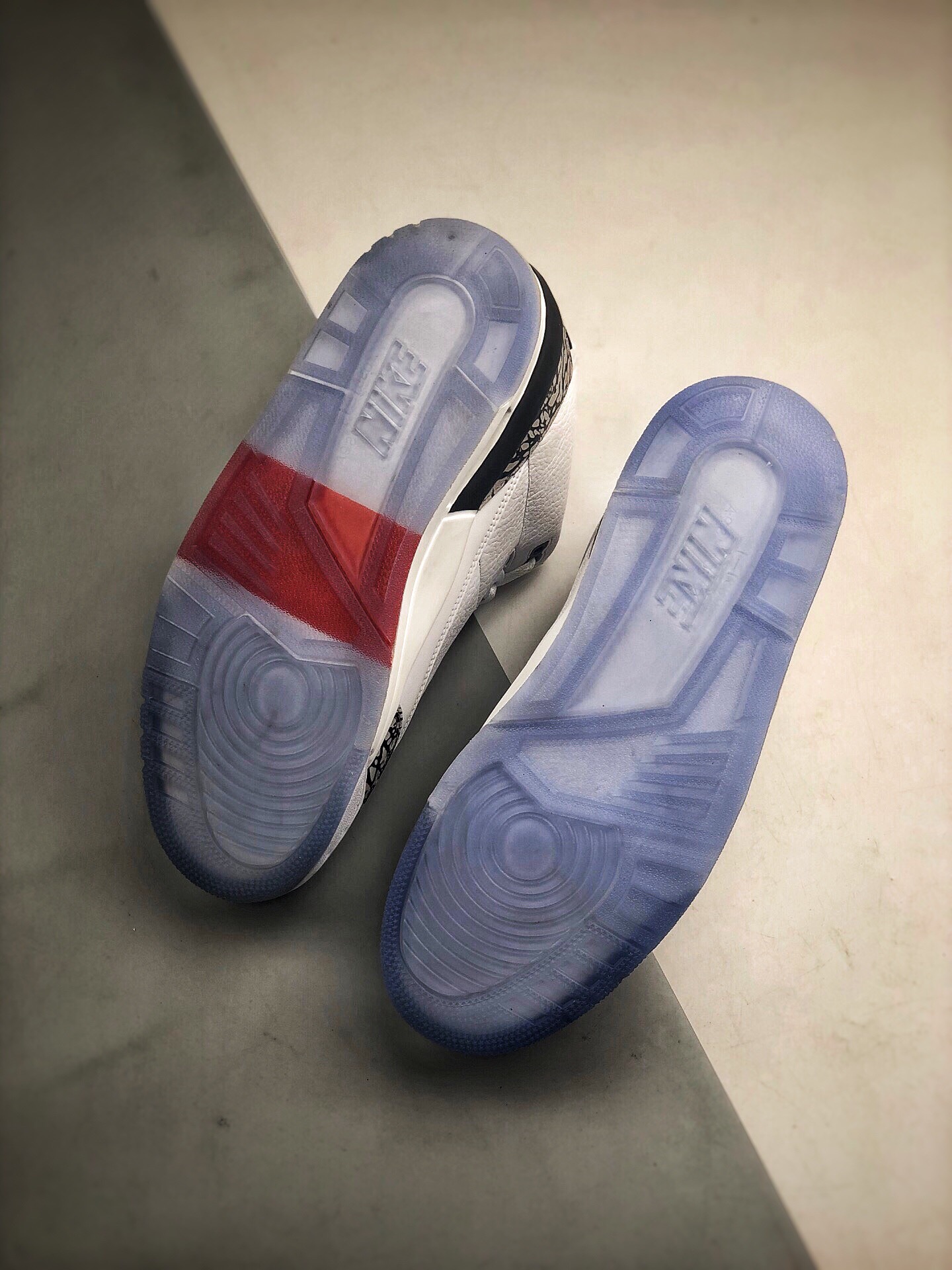 NIKE Air Jordan 3