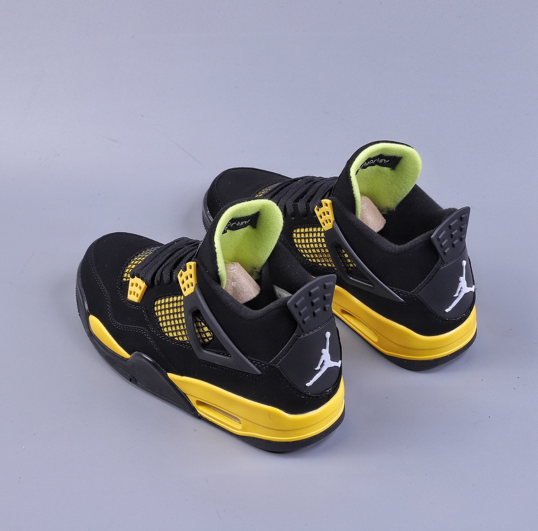 Nike Air Jordan 4 Retro