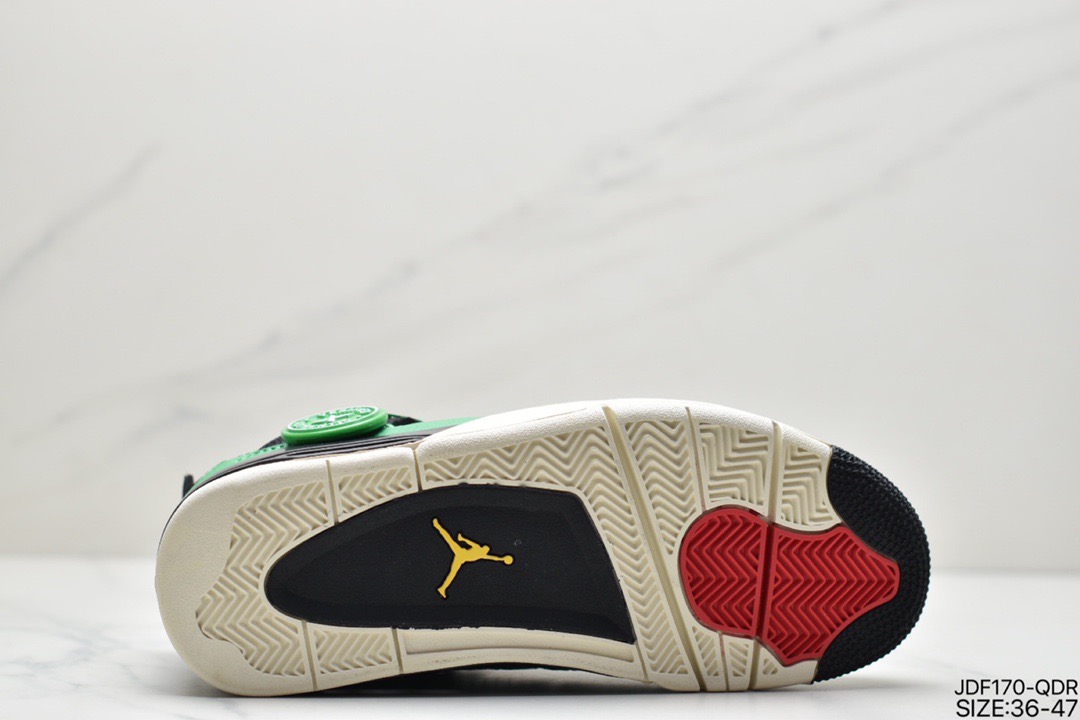 NIKE Air Jordan 4