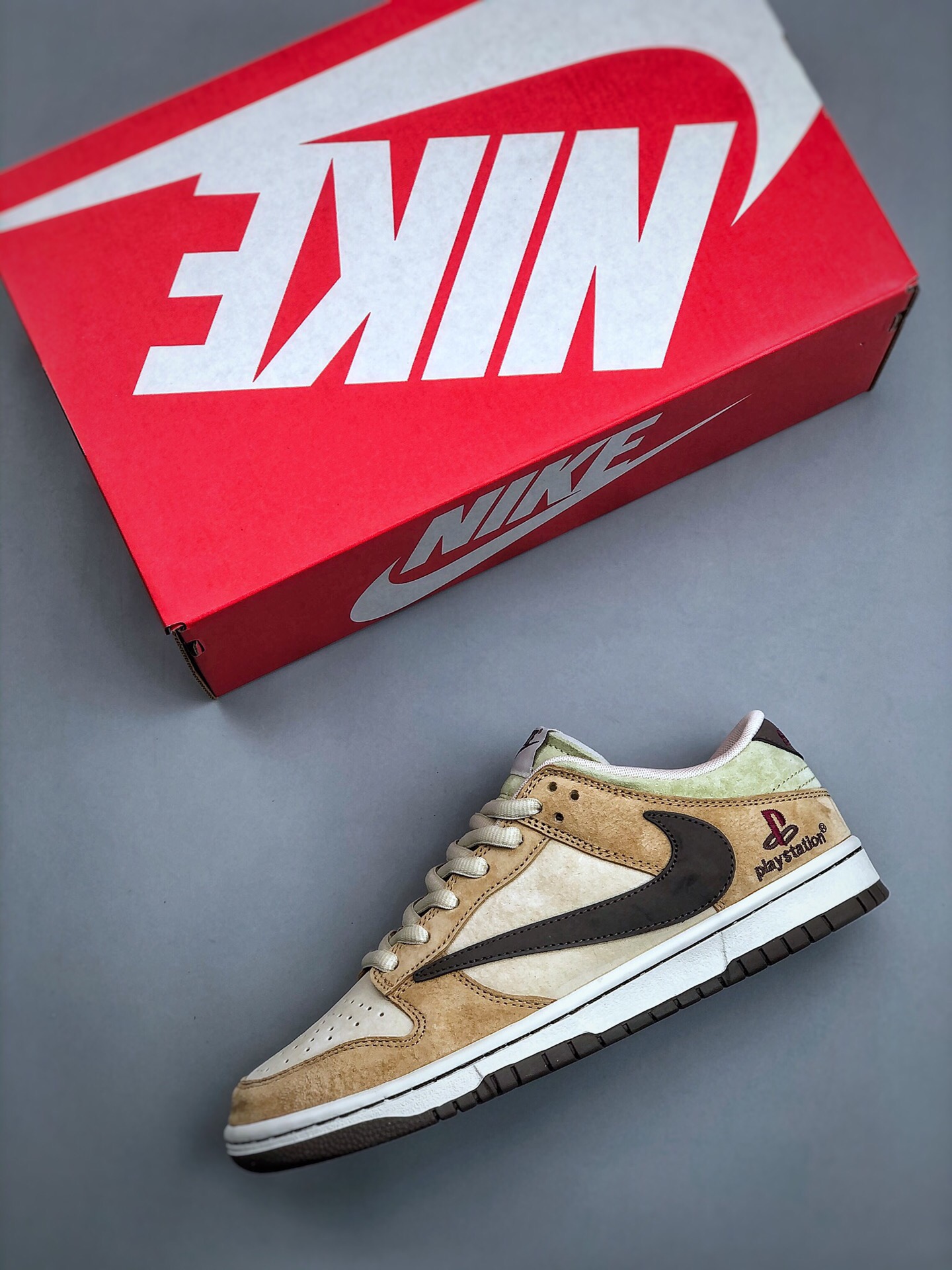 Nike SB Dunk Low