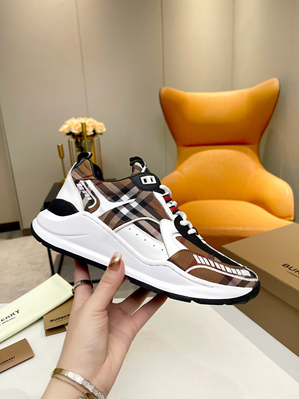 Men B*rberry Sneaker ()