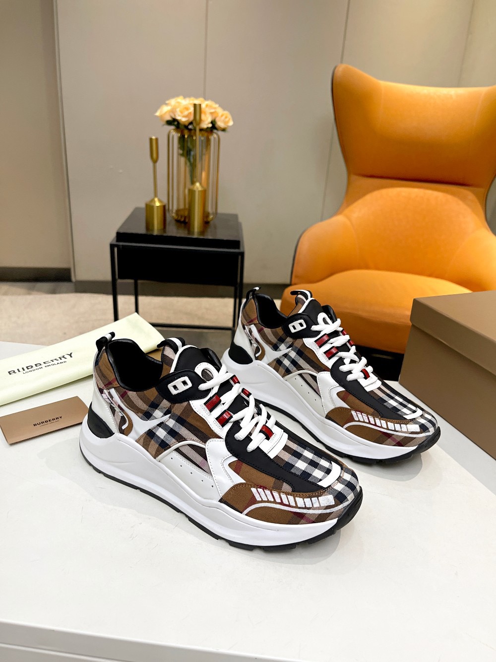 Men B*rberry Sneaker ()