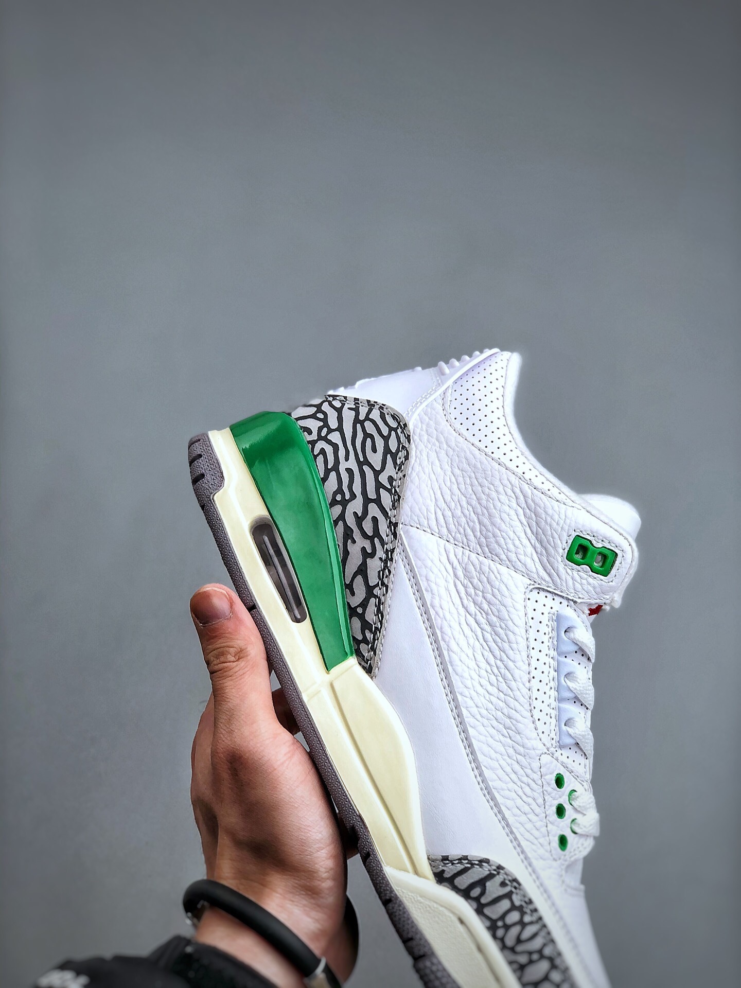 NIKE Air Jordan 3