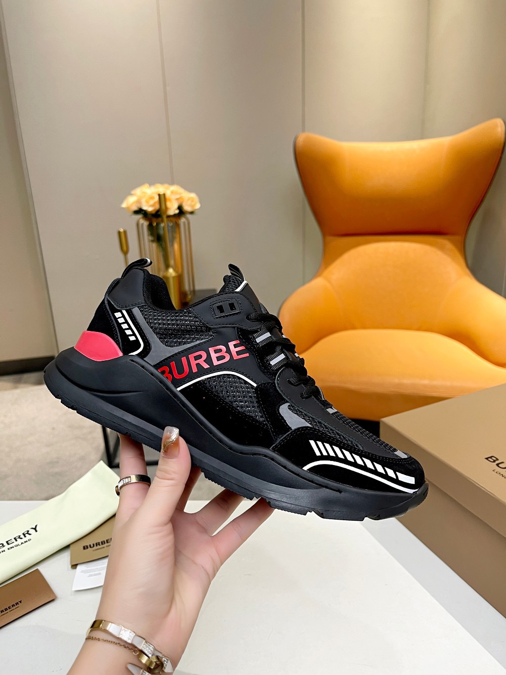 Men B*rberry Sneaker ()