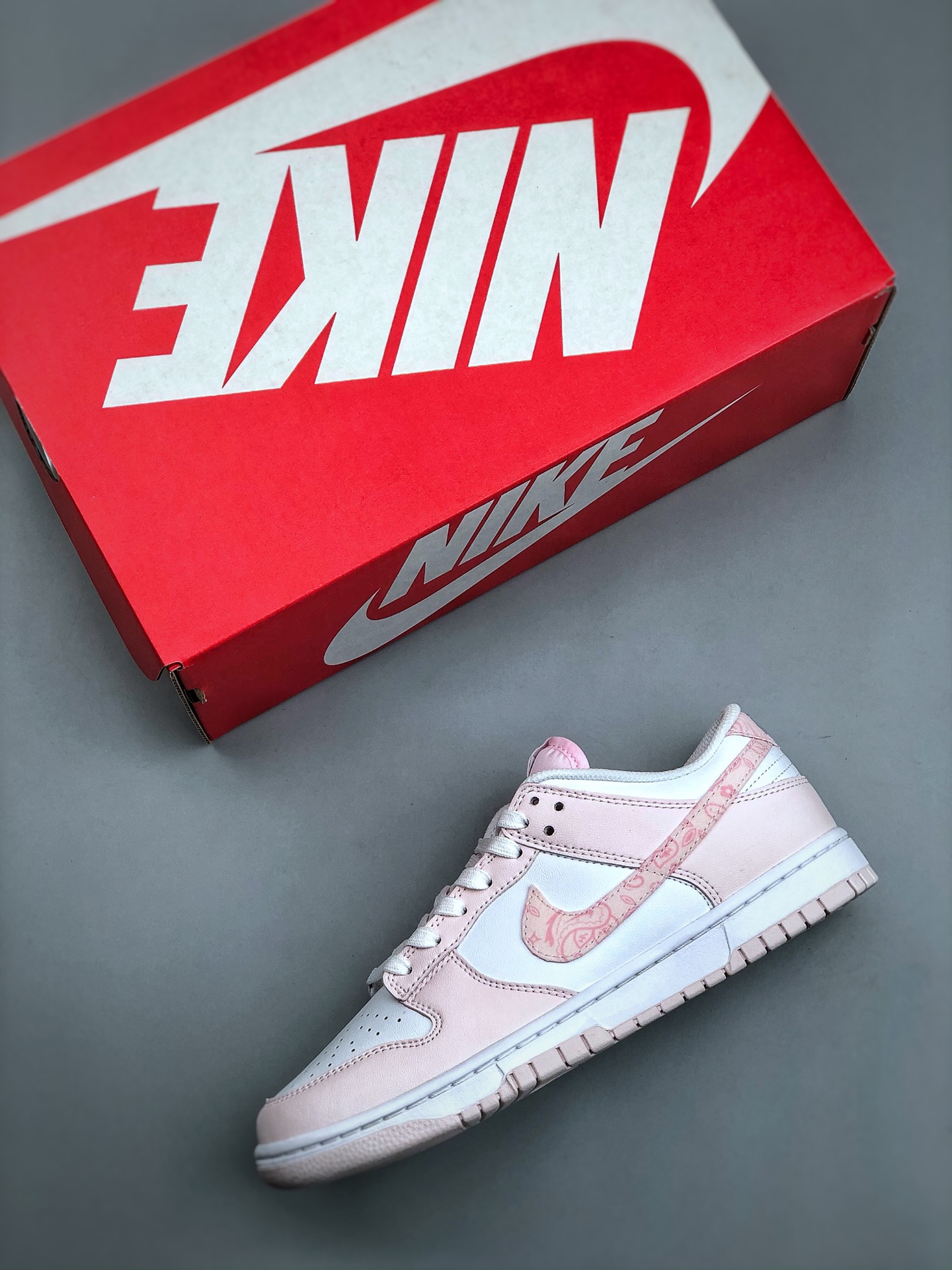 Nike SB Dunk Low