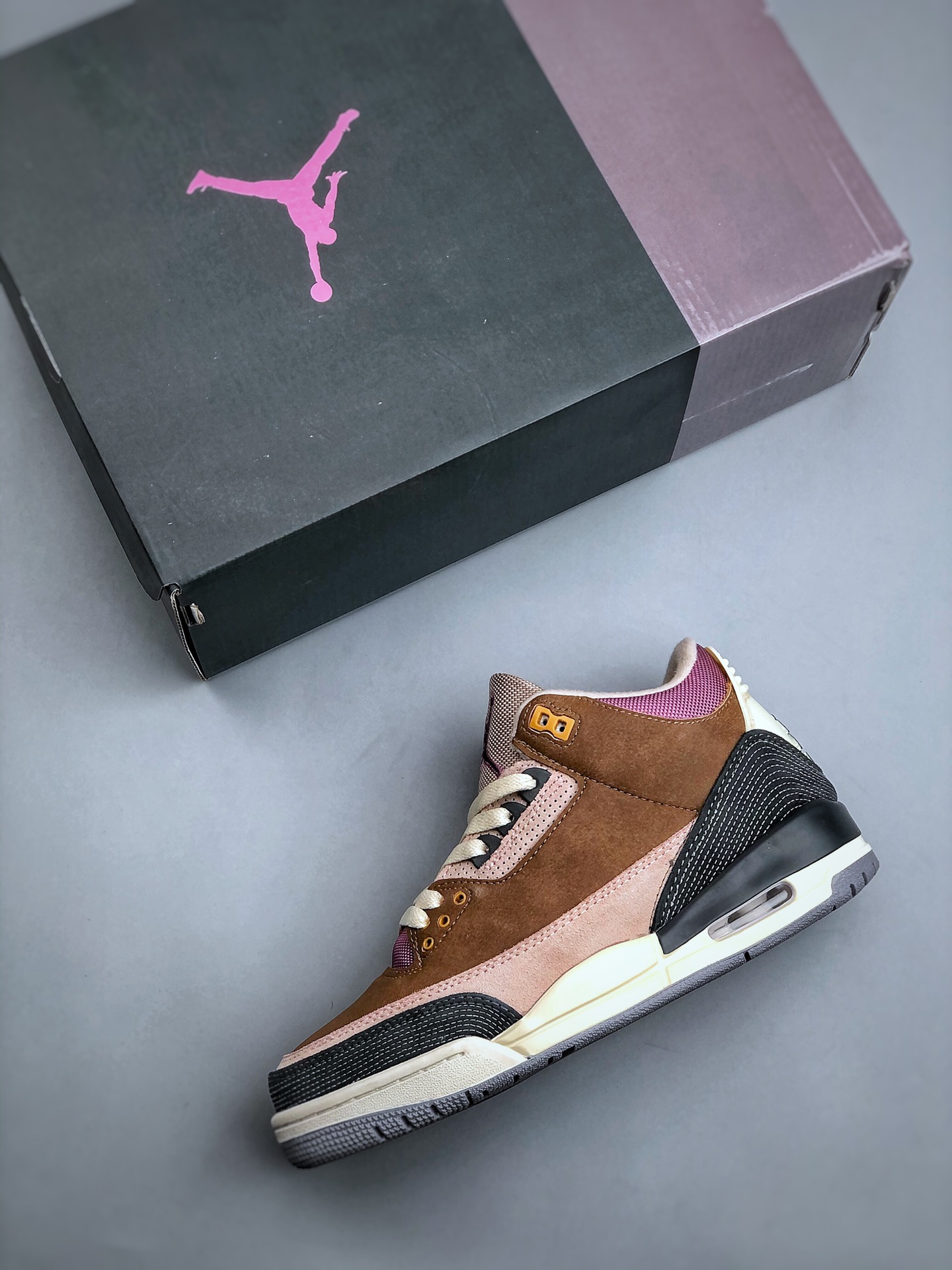 NIKE Air Jordan 3