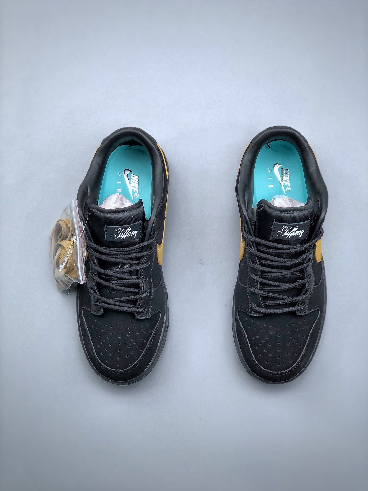 Nike SB Dunk Low