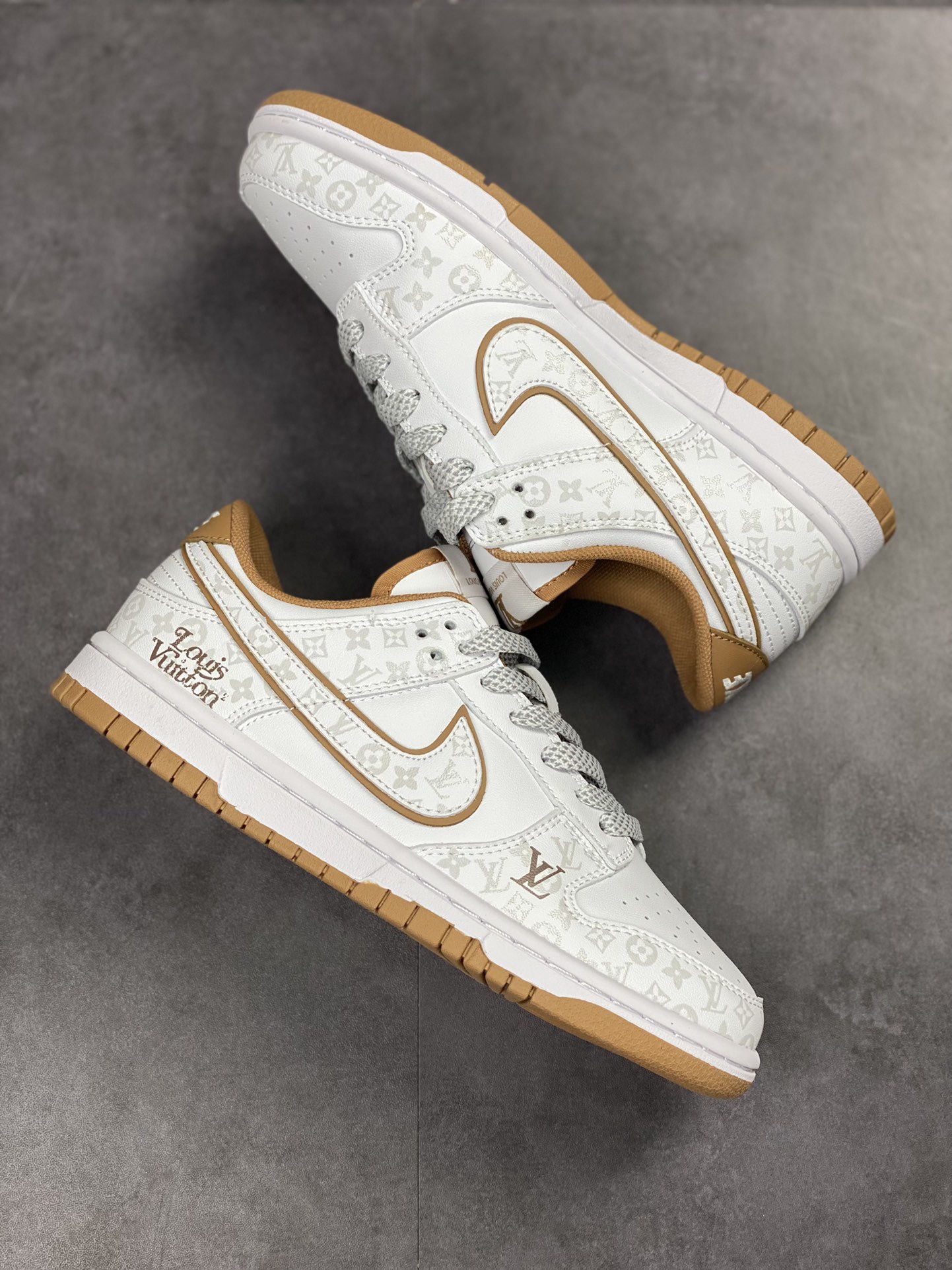Nike SB Dunk Low