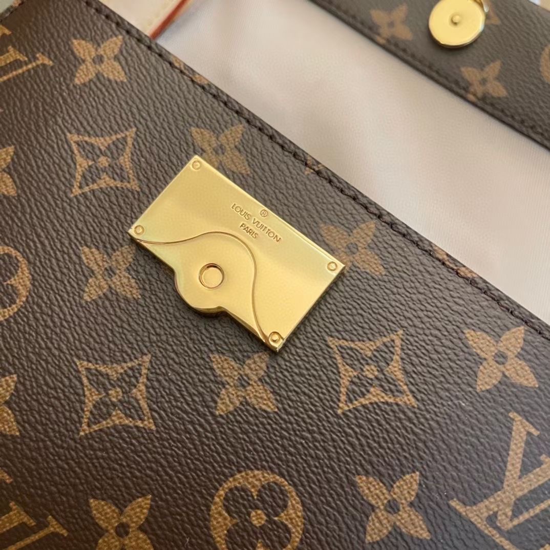 L*ouis V*uitton Top Bag
