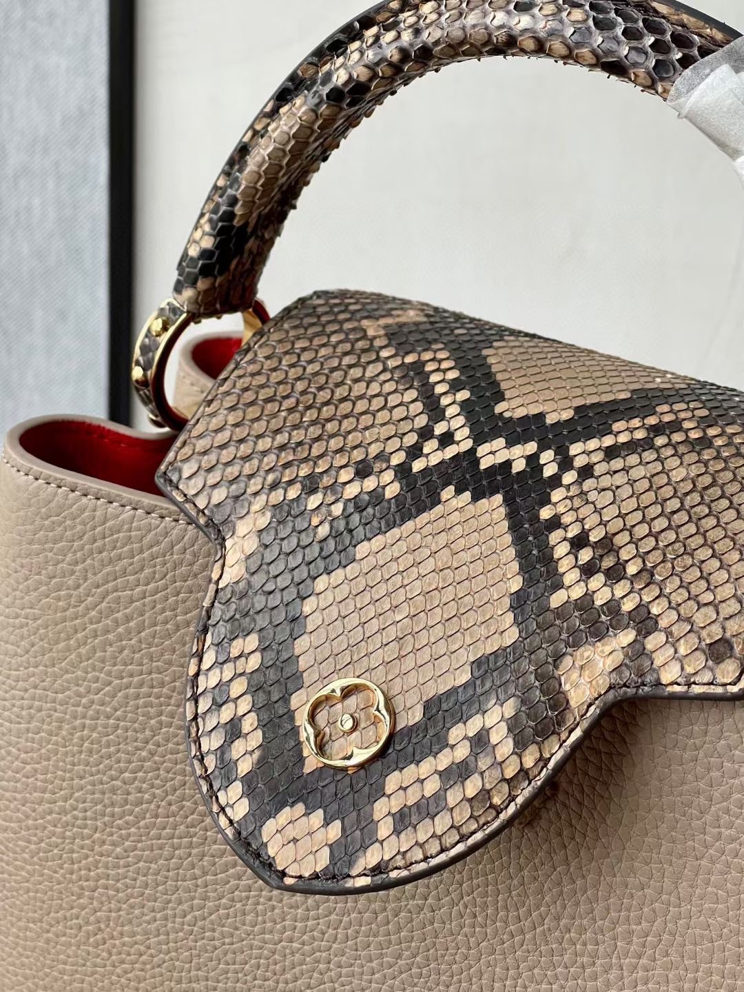 L*ouis V*uitton Top Bag