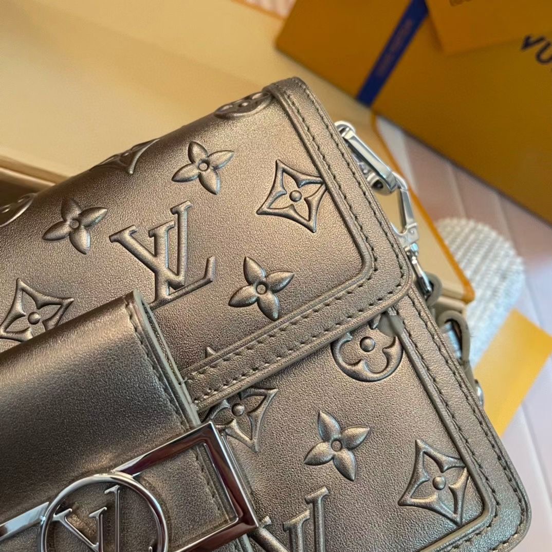 L*ouis V*uitton M21740 Top Bag