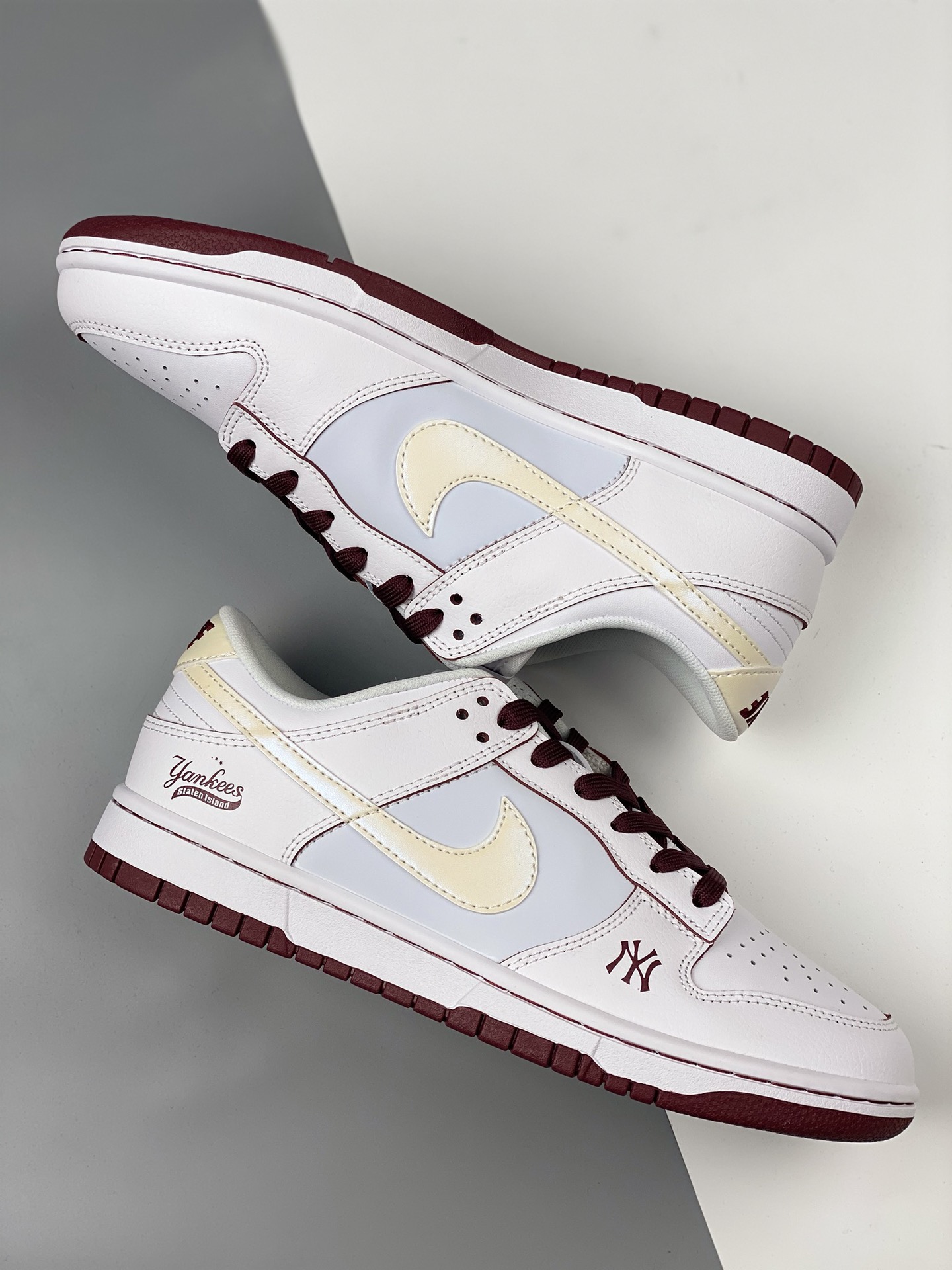 Nike SB Dunk Low