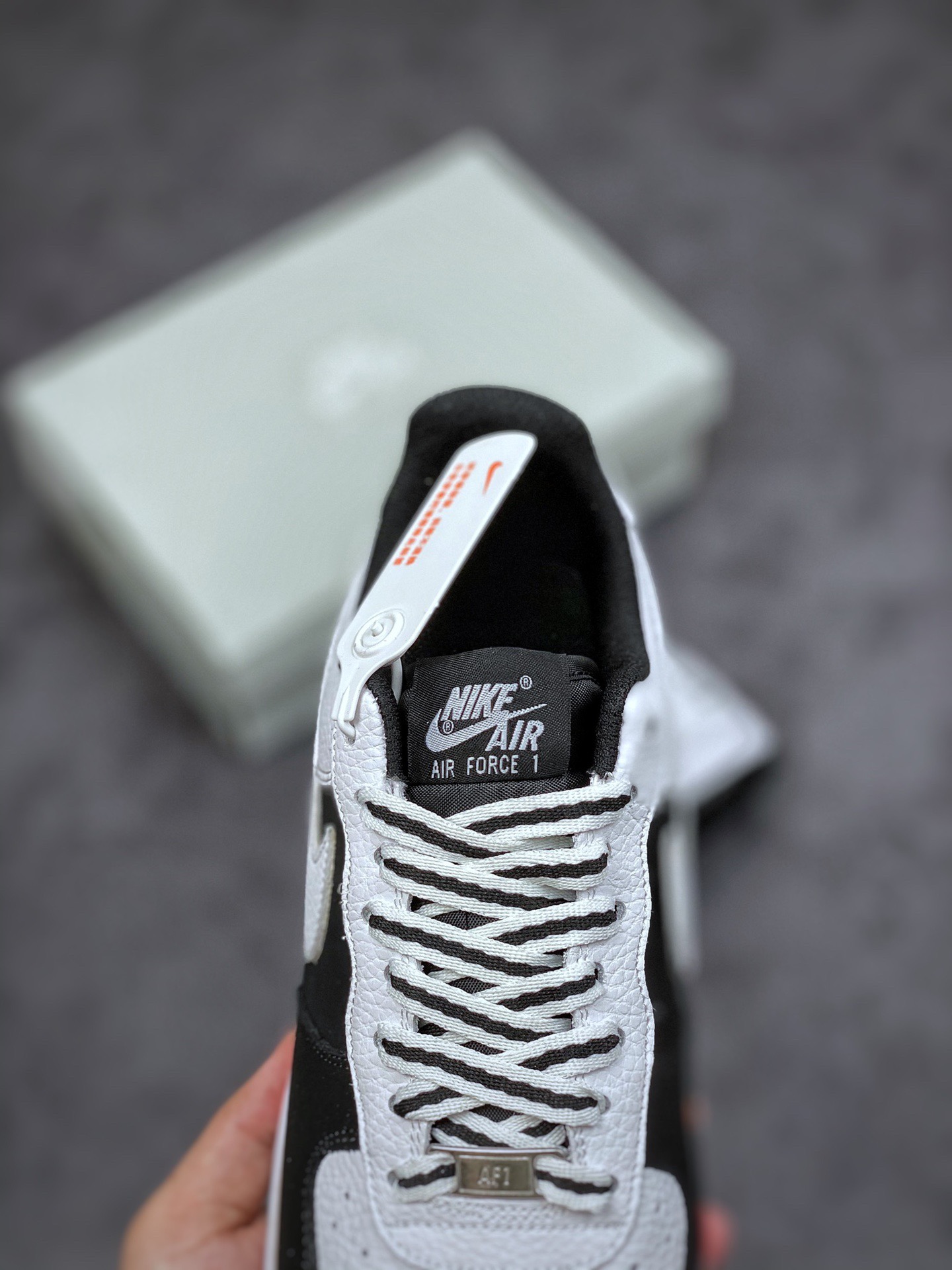 Nike Air Force 1