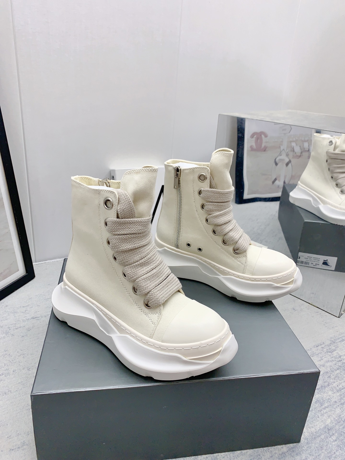 Women R*ick O*wens Top Sneaker