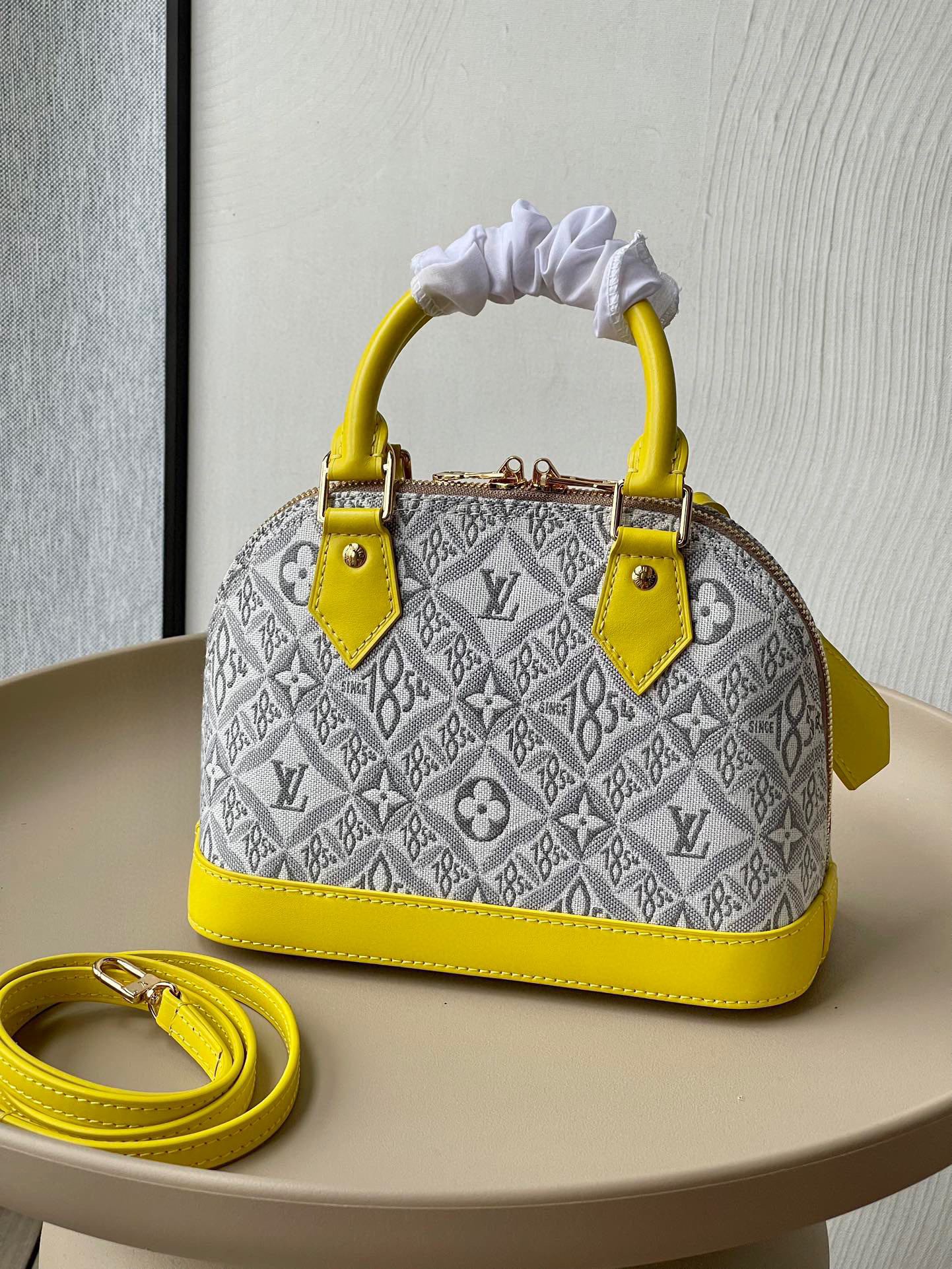 L*ouis V*uitton Top Bag