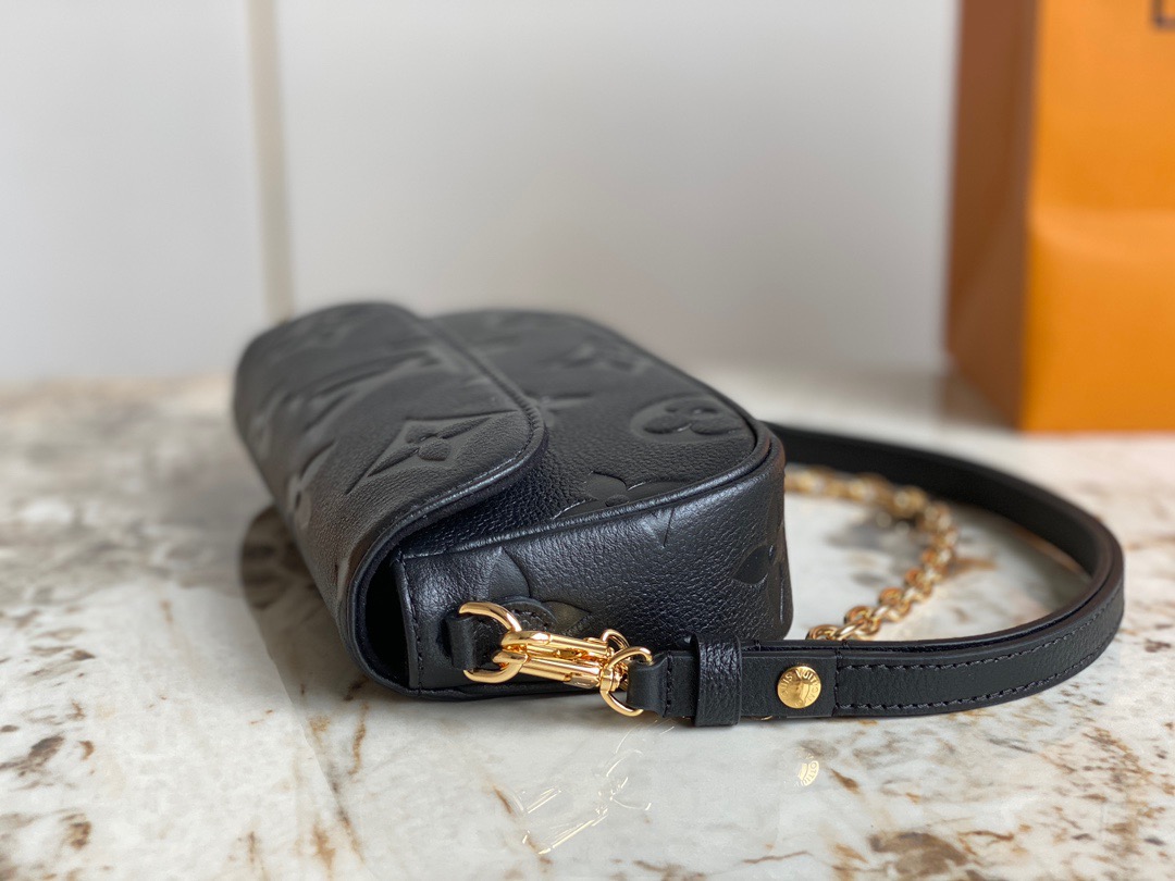 L*ouis V*uitton Top Bag