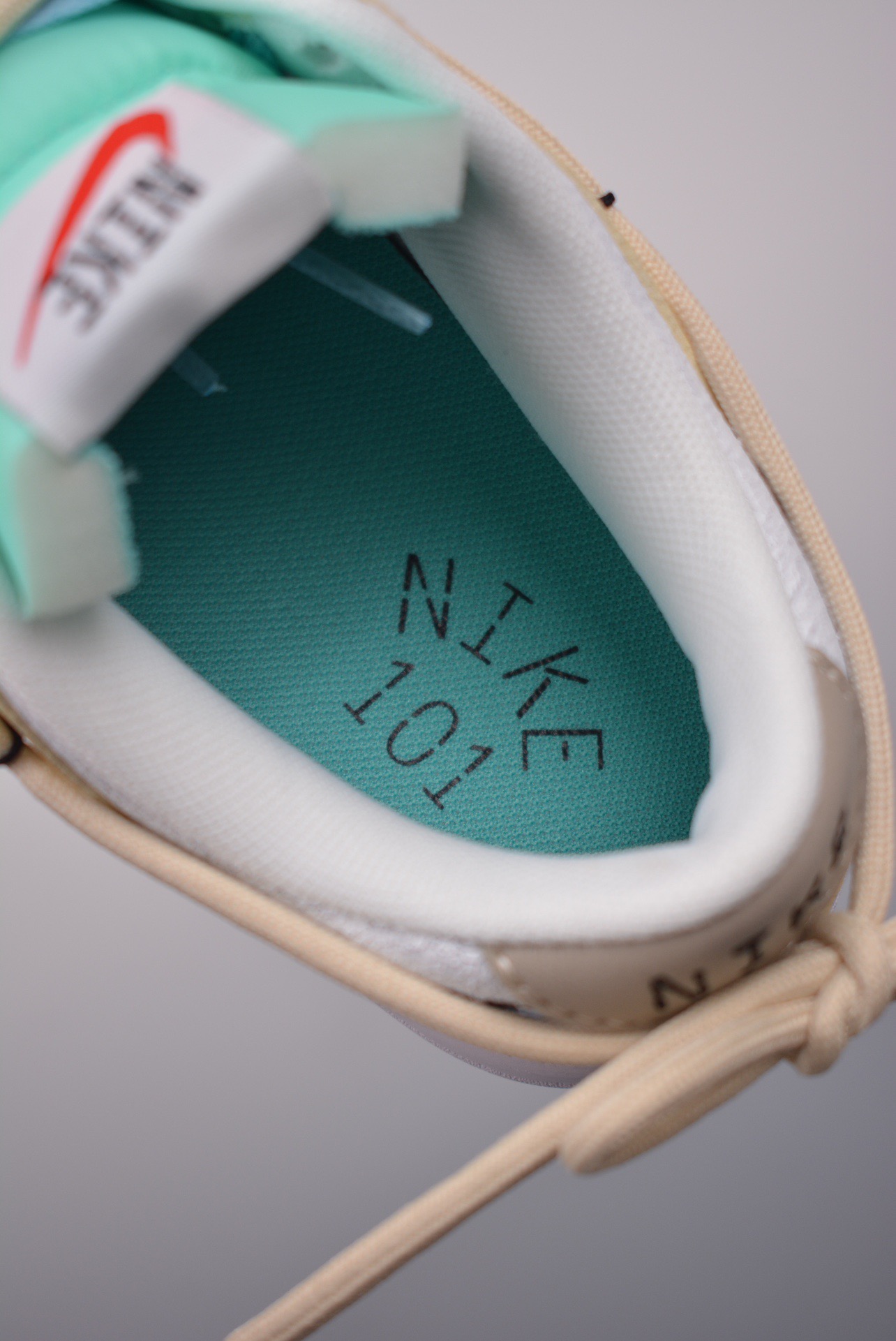 Nike SB Dunk Low