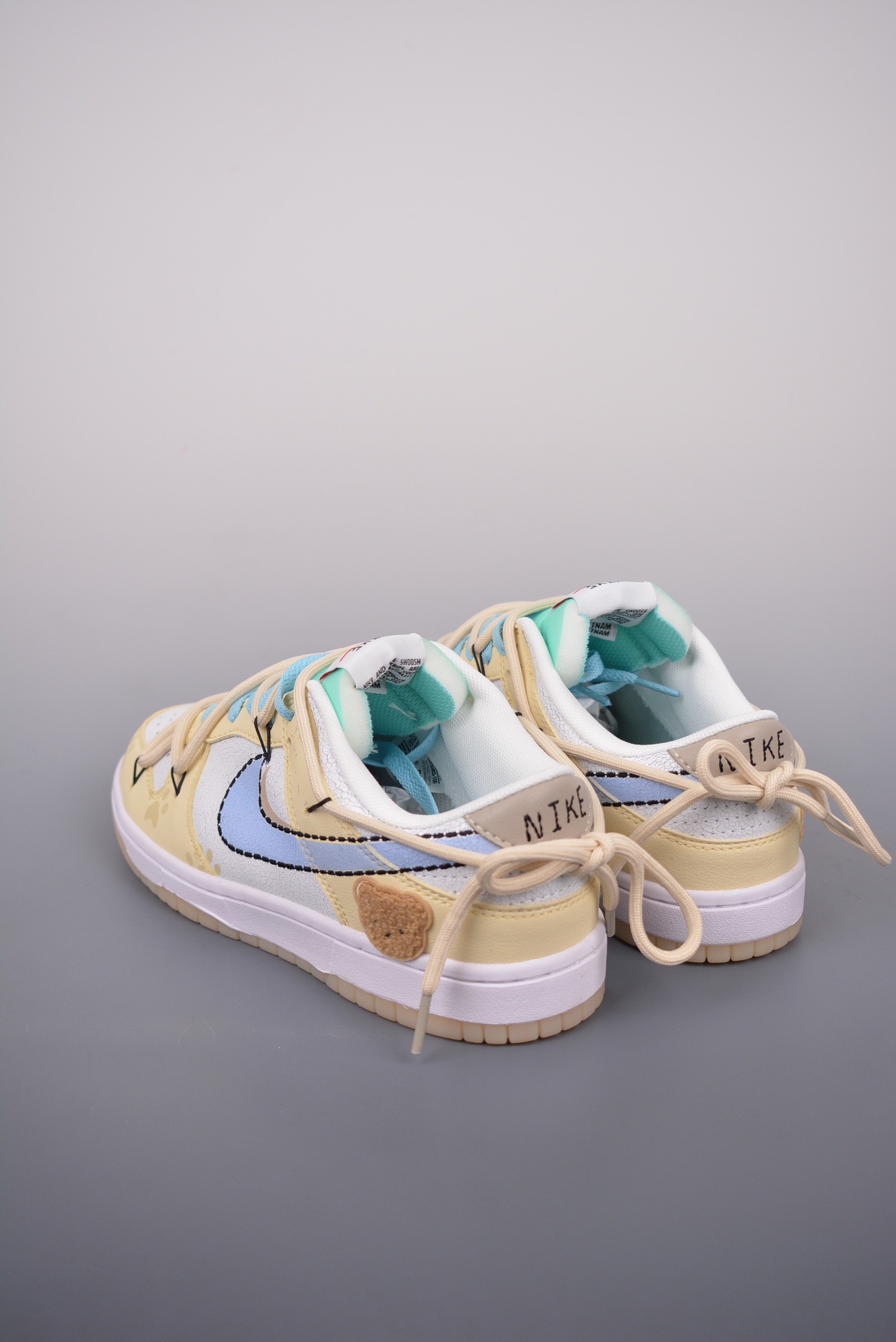 Nike SB Dunk Low
