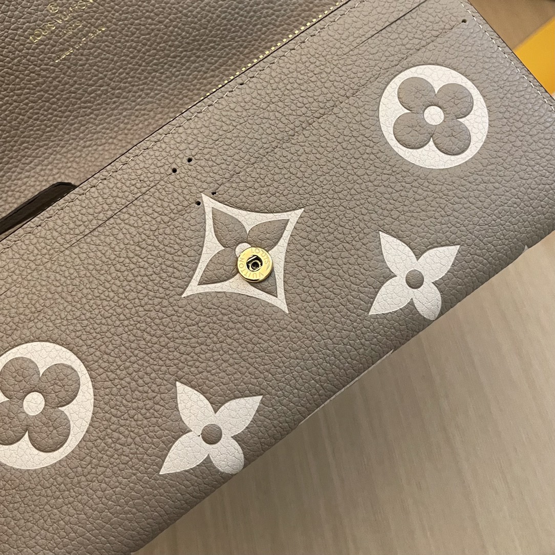 L*ouis V*uitton Top Bag