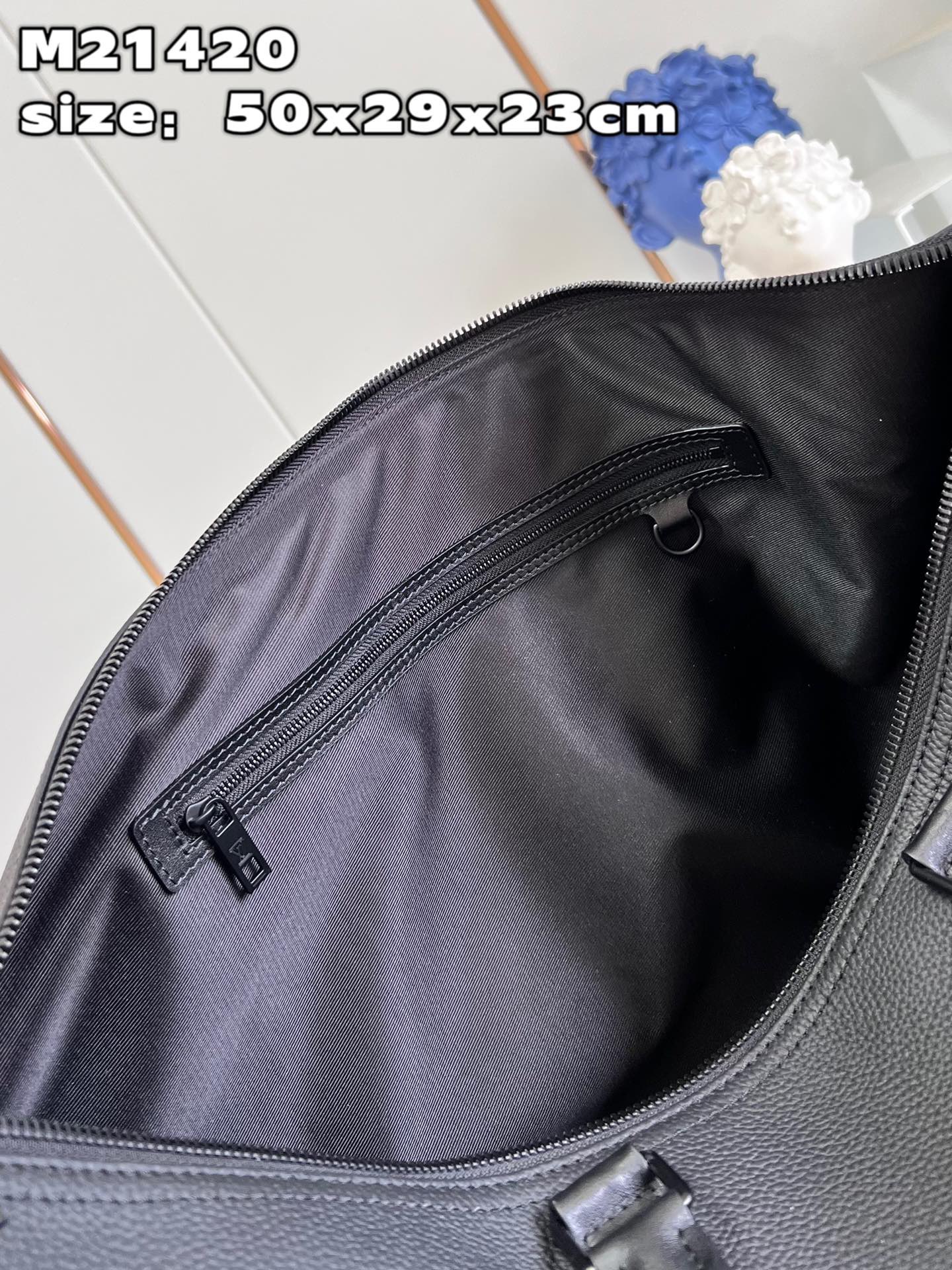L*ouis V*uitton Top Bag