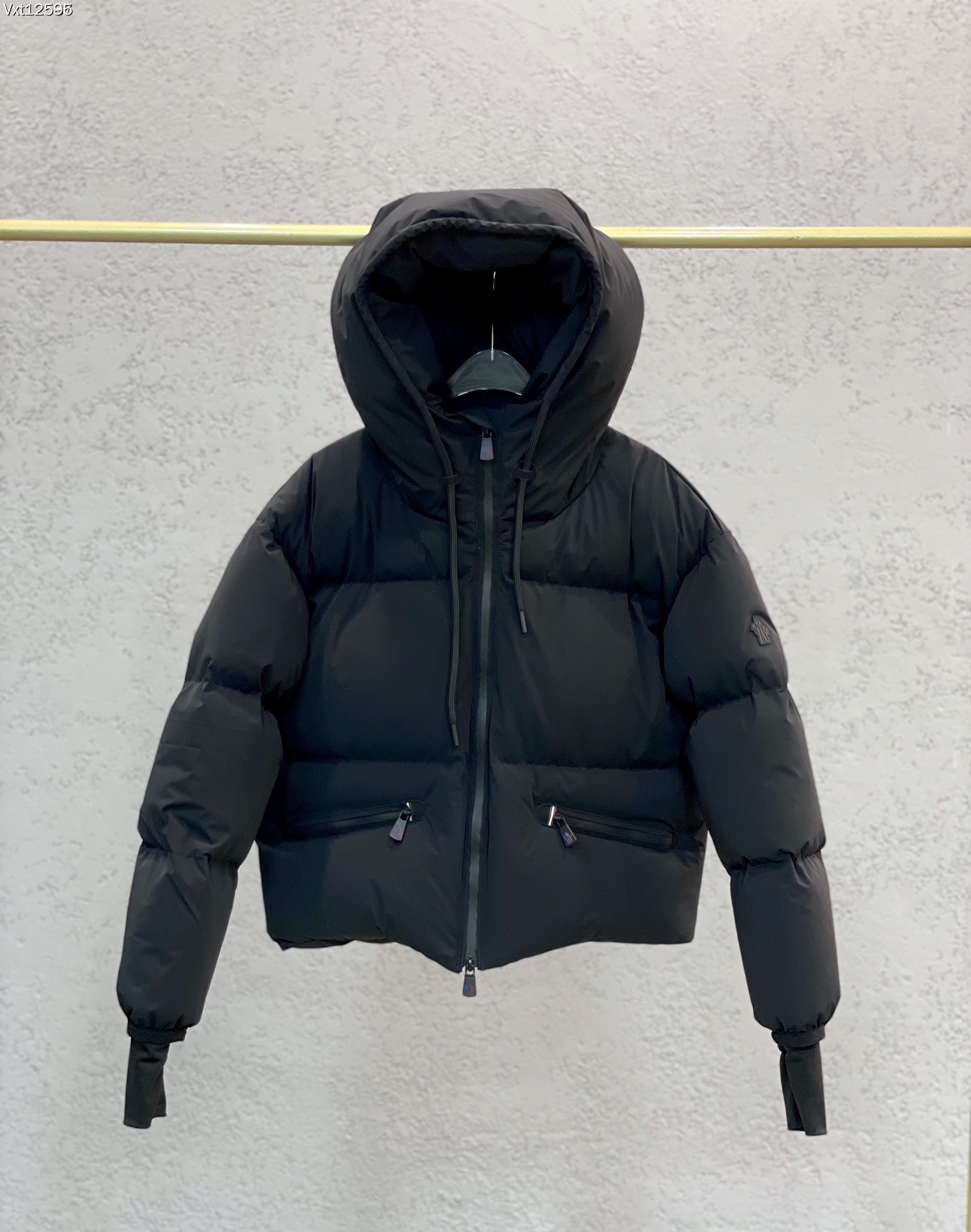 Women Jacket/Sweater Top Quality