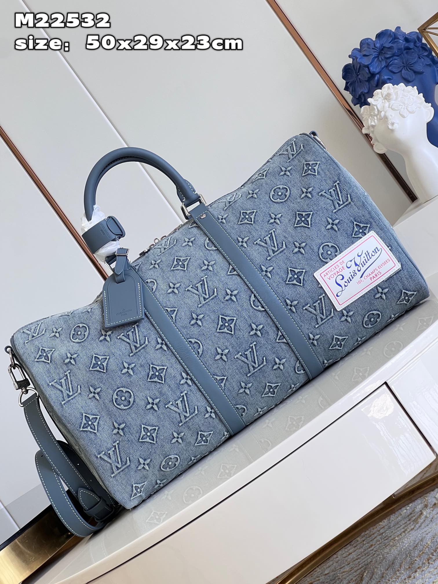 L*ouis V*uitton Top Bag m22532