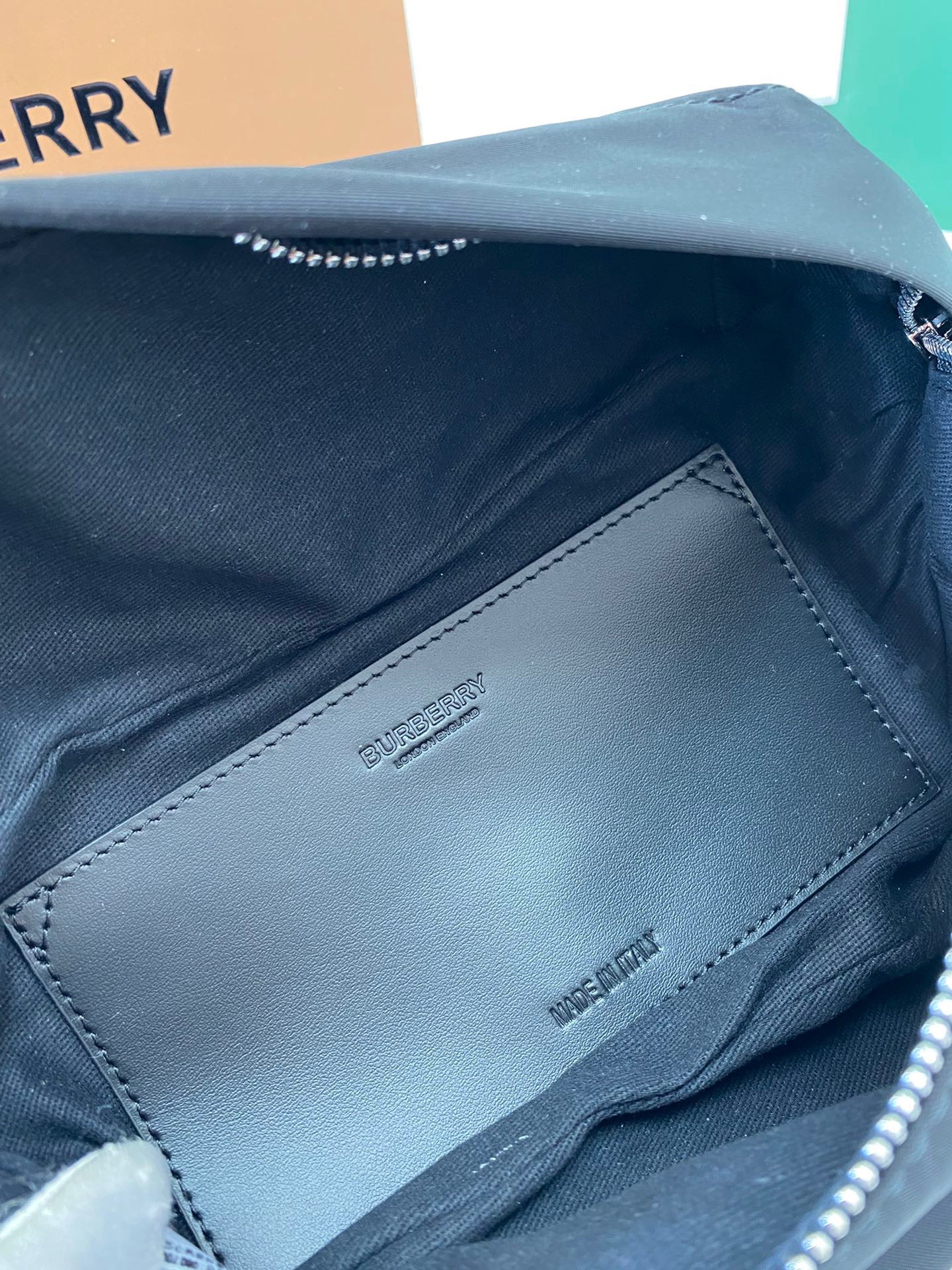 B*urberry Bag Top Quality