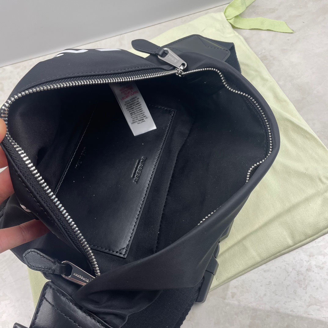 B*urberry Bag Top Quality