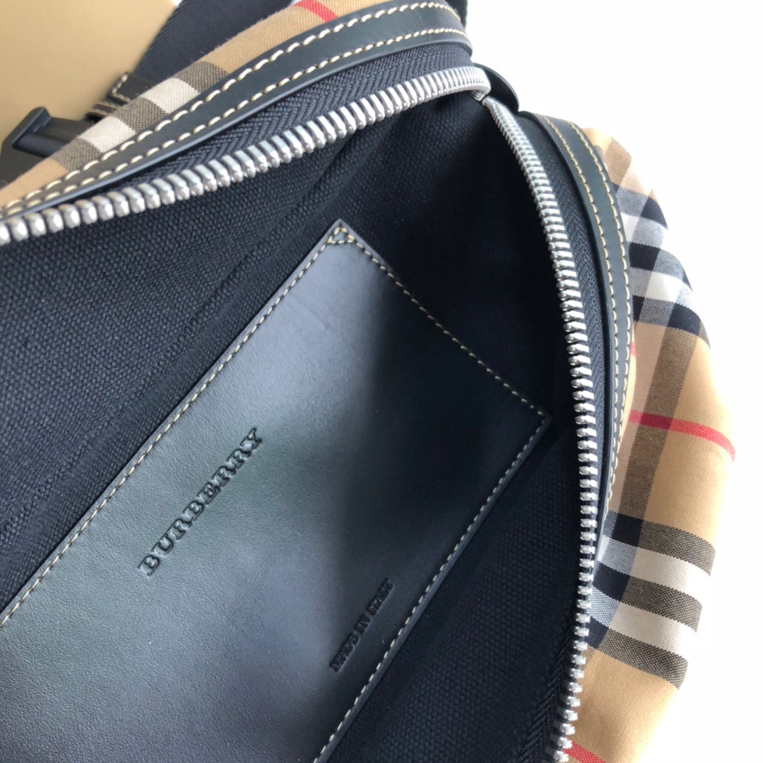 B*urberry Bag Top Quality