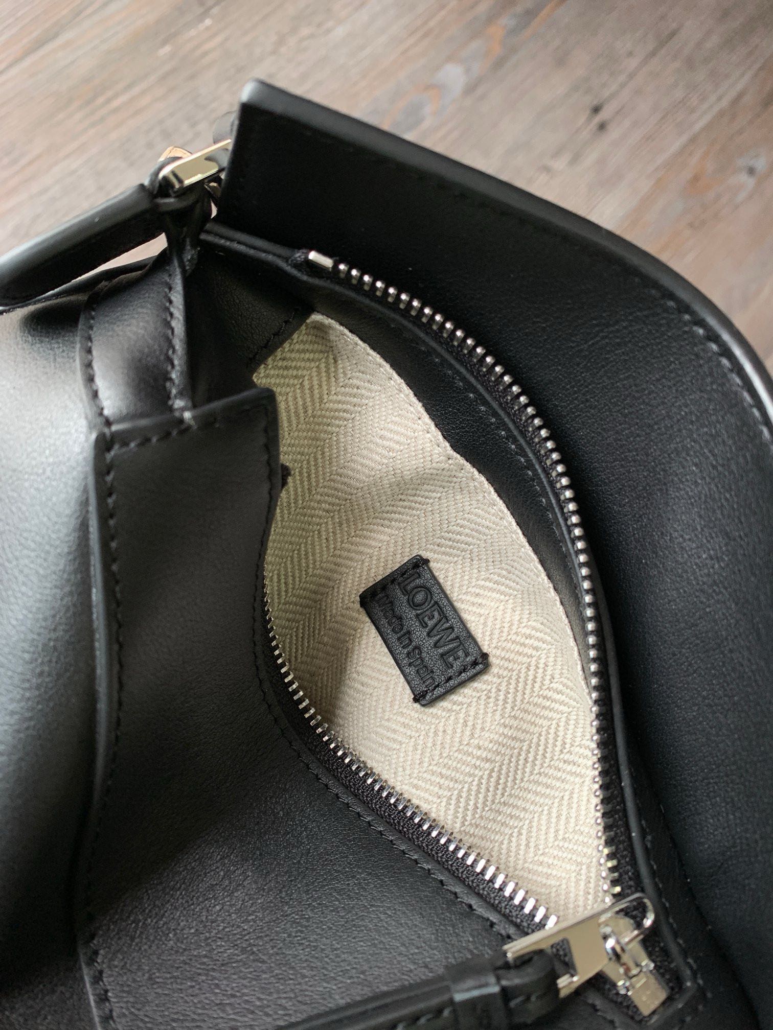 L*oewe Bag 9310 Top Quality