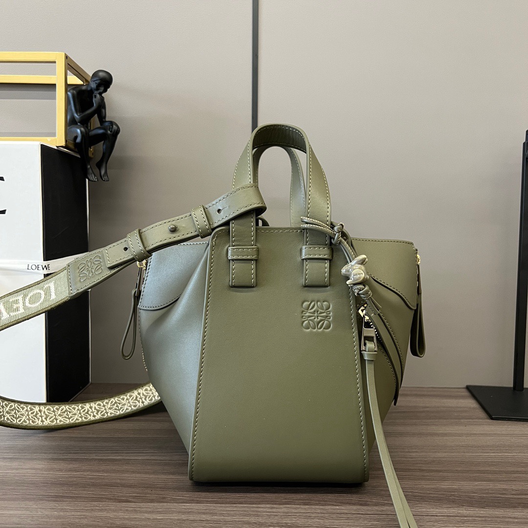 L*oewe Bag 652235 Top Quality