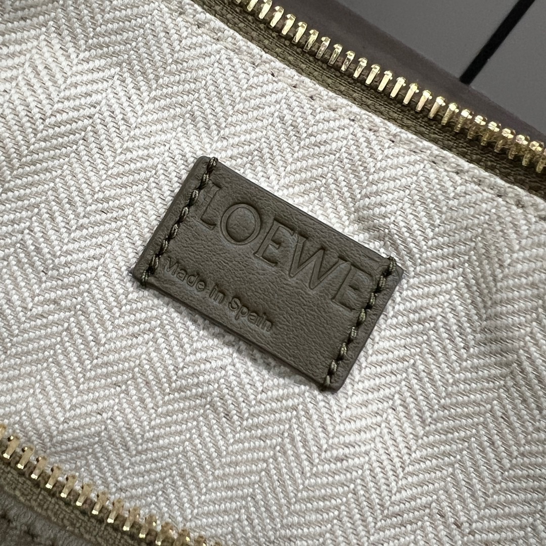 L*oewe Bag 262315 Top Quality