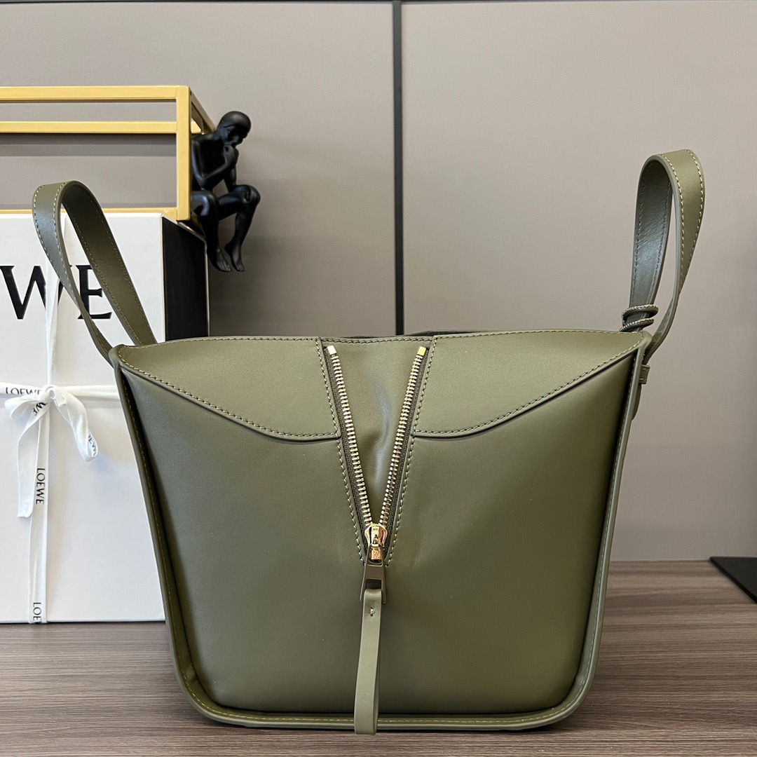 L*oewe Bag 652235 Top Quality