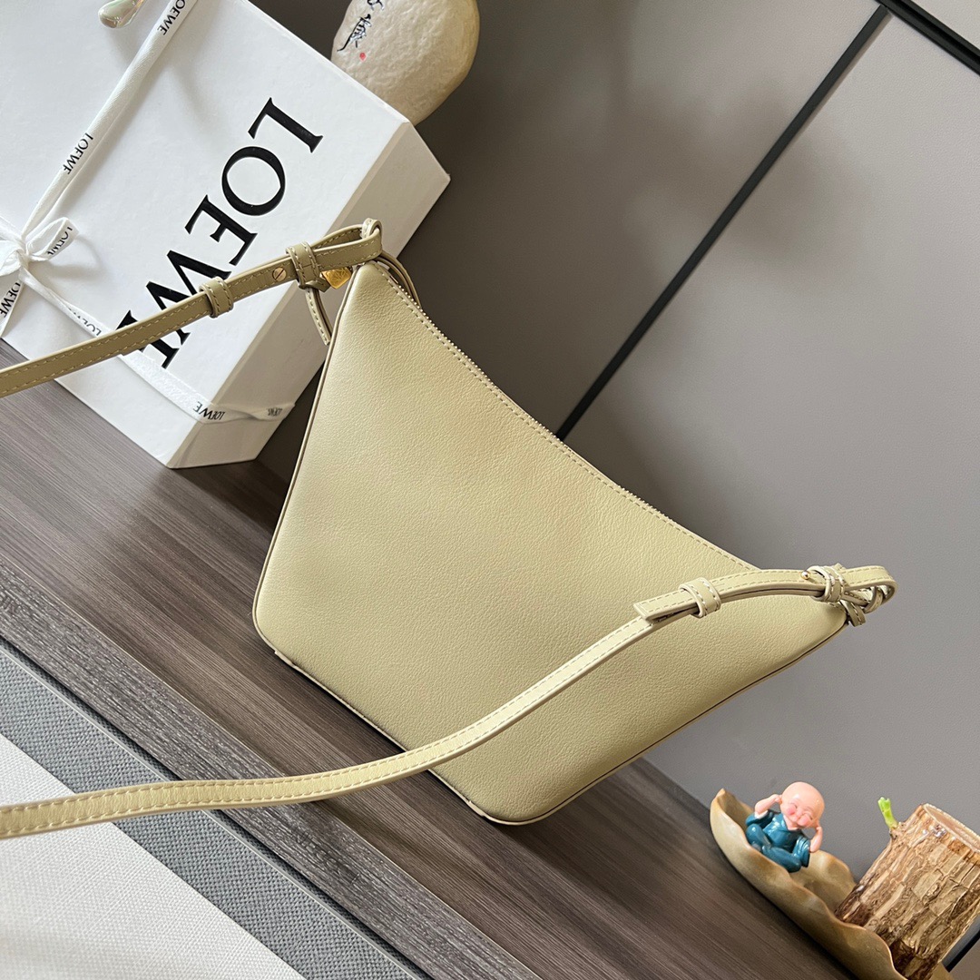 L*oewe Bag 262315 Top Quality