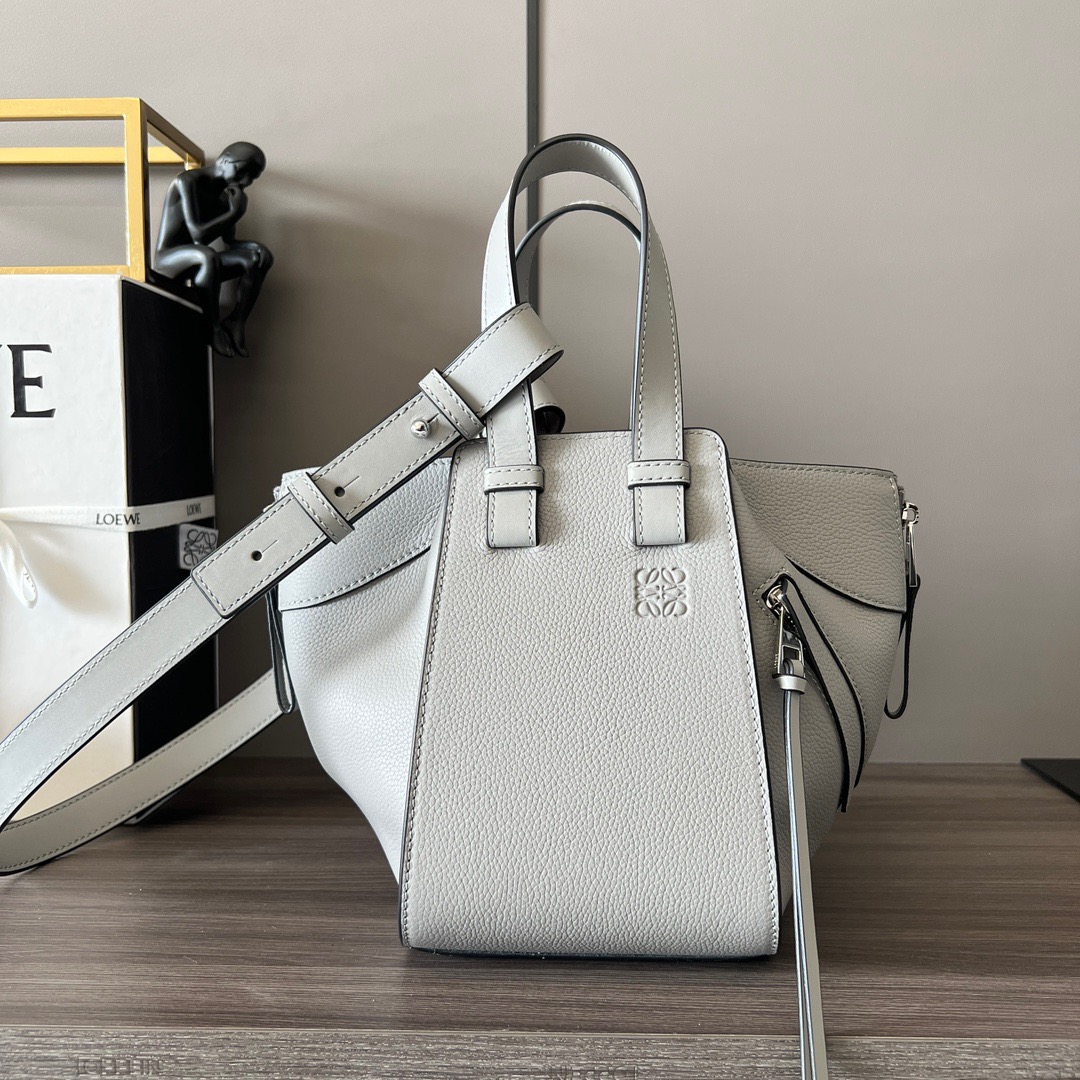 L*oewe Bag 652235 Top Quality