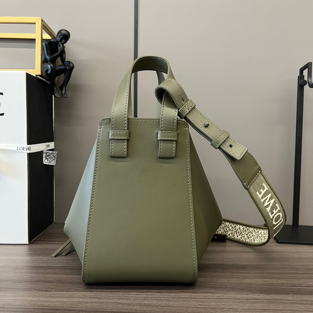 L*oewe Bag 652235 Top Quality