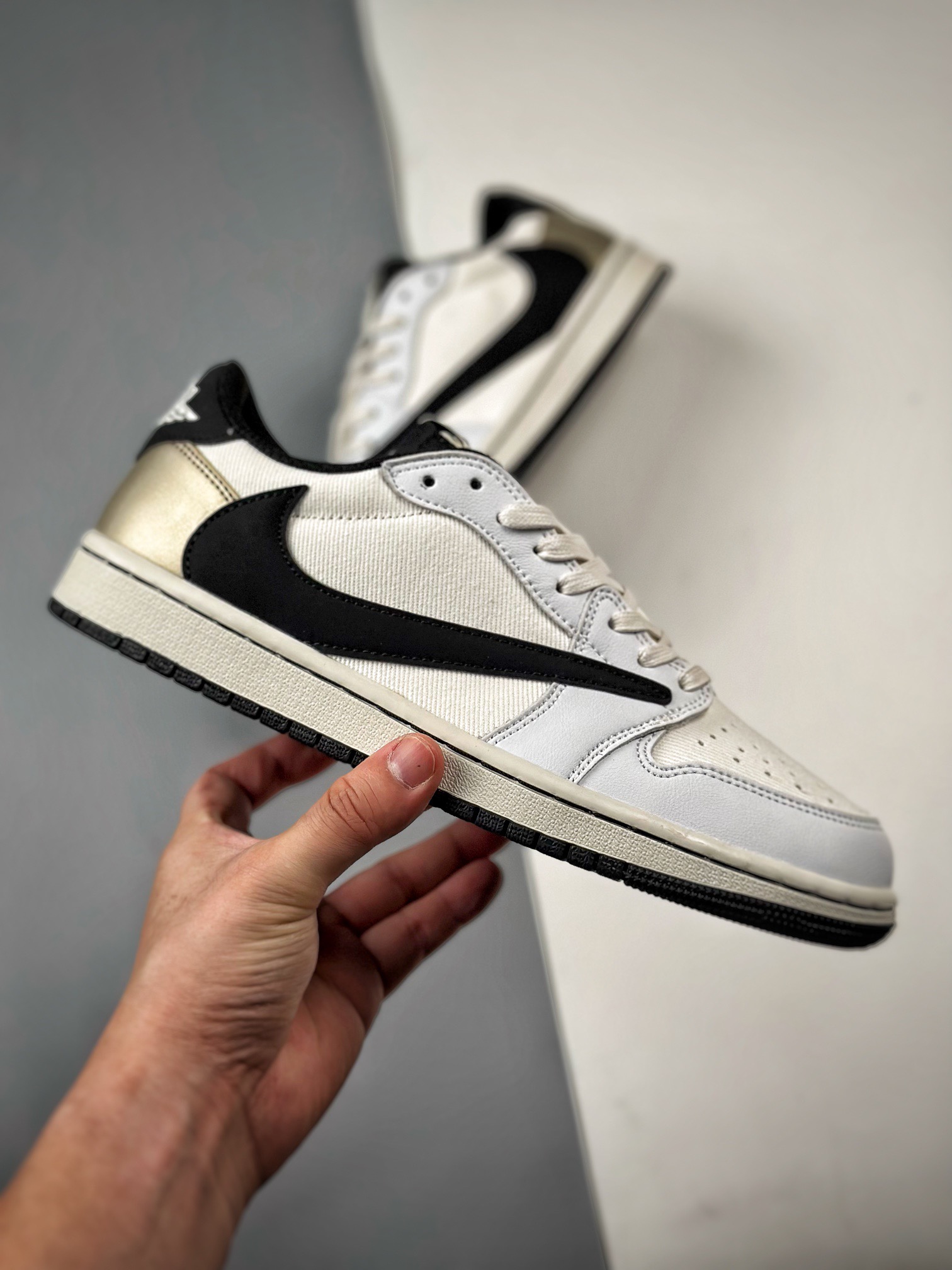 Air Jordan 1