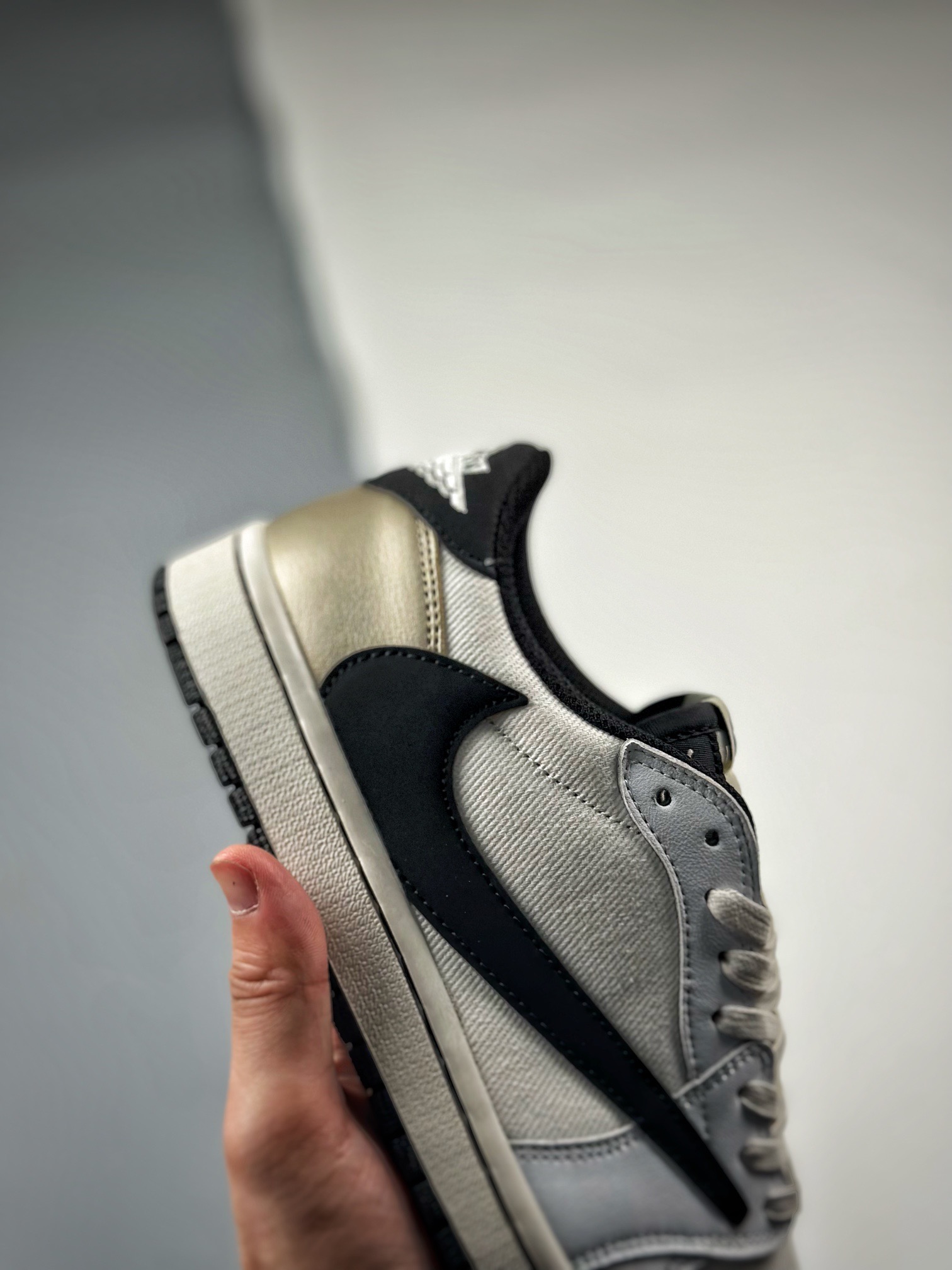 Air Jordan 1
