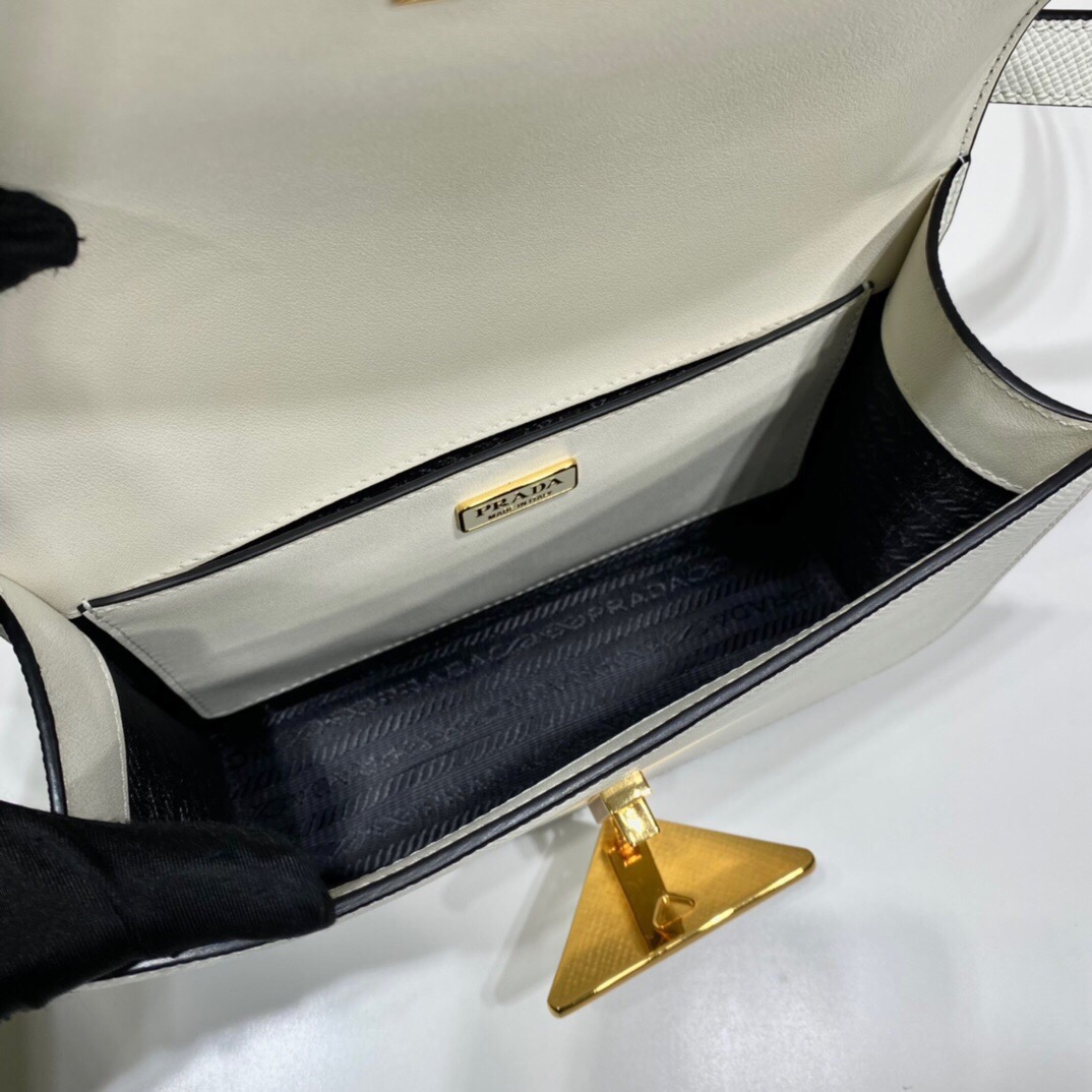 P*rada Bag Top Quality