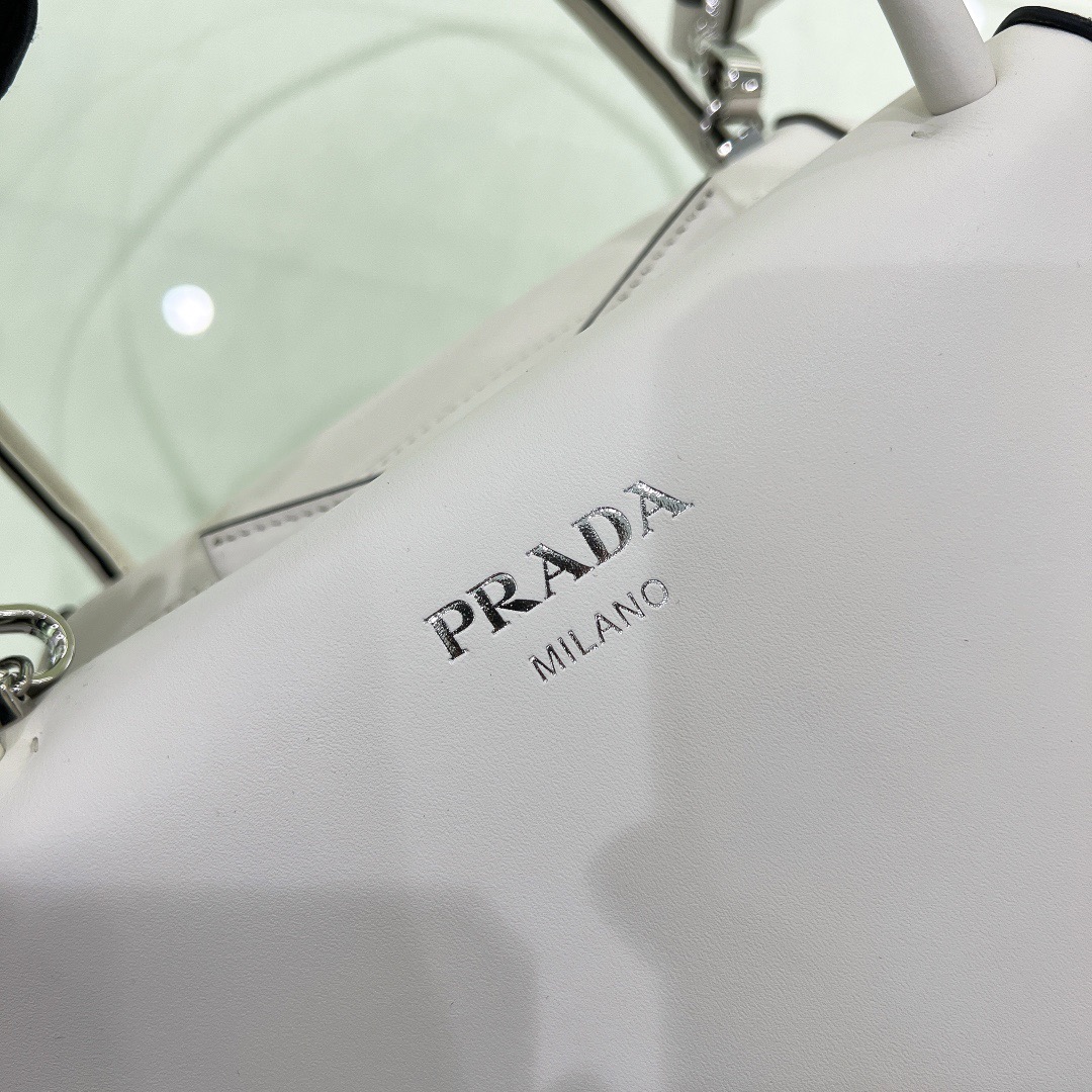 P*rada Bag Top Quality